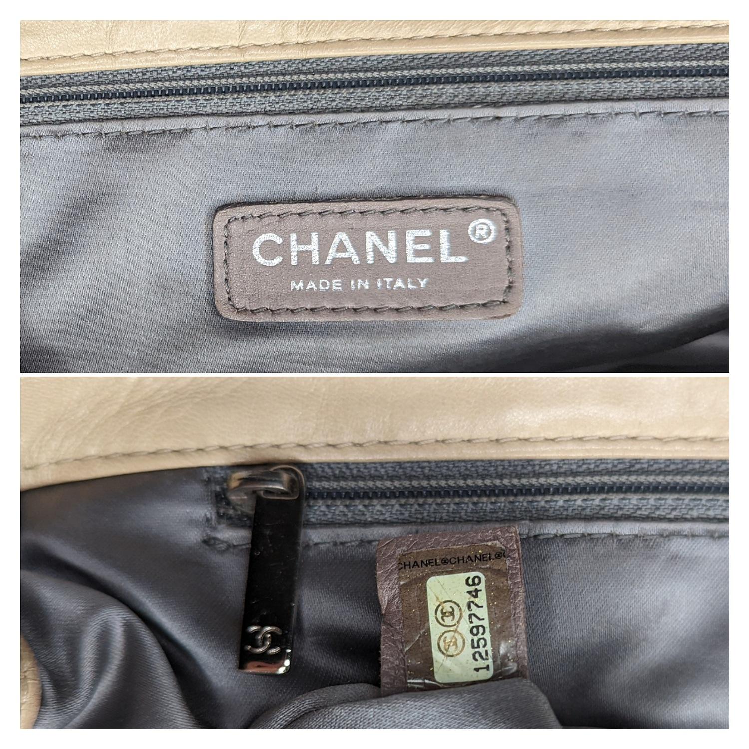 Chanel Beige Mademoiselle Ost-West-Klappe im Angebot 4