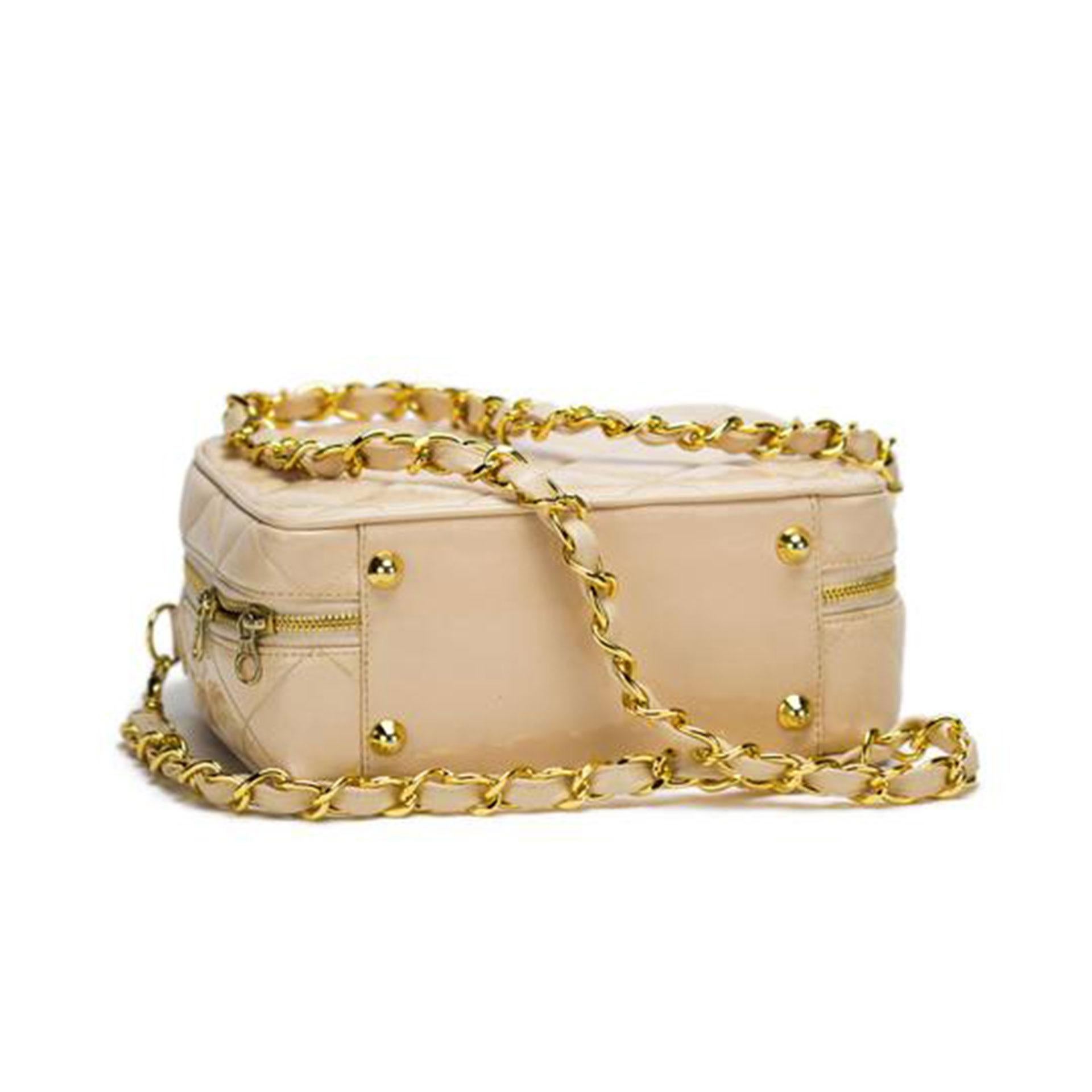 Chanel Beige Nude Patent Camera Mini Quilted Cross Body Travel Bag For Sale 2