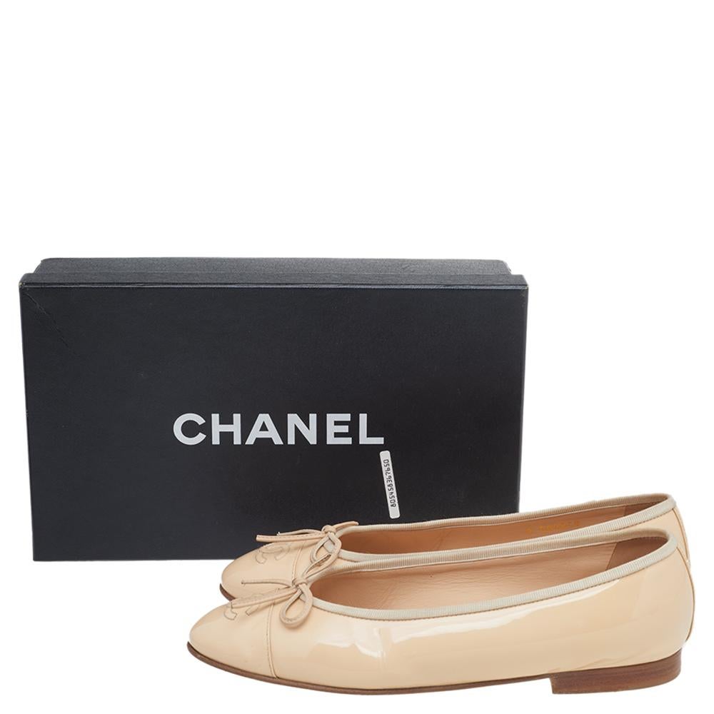 Women's Chanel Beige Patent Leather CC Bow Ballet Flats Size 38.5