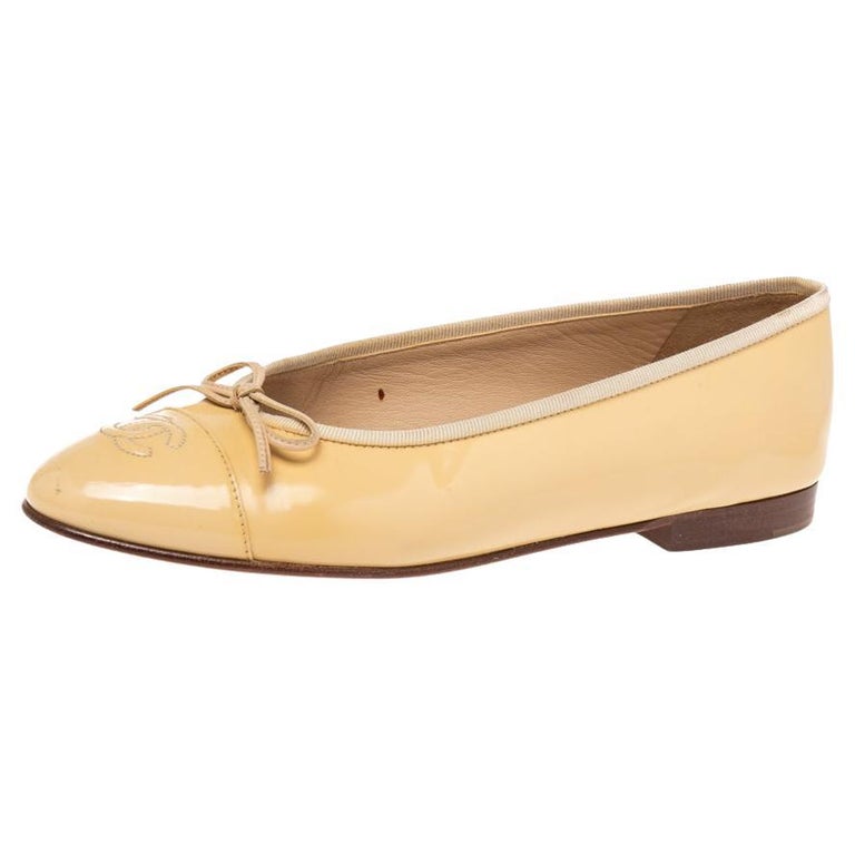 Chanel Beige Patent Leather CC Patent Cap Toe Bow Ballet Flats Size 39 at  1stDibs | chanel flats
