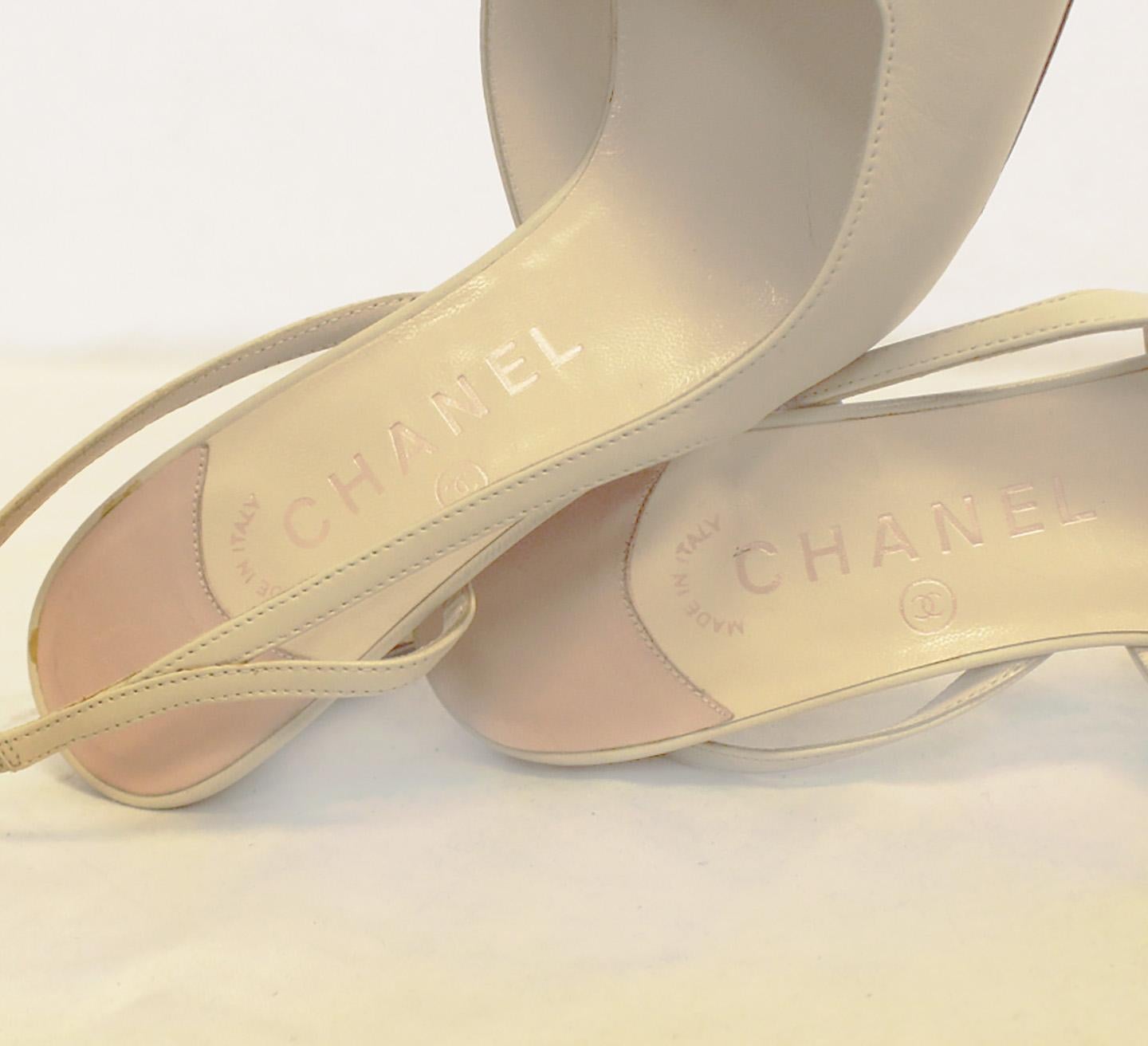 Chanel Beige & Pink Cap Toe Slingback Shoes 38 EU In Good Condition For Sale In Palm Beach, FL