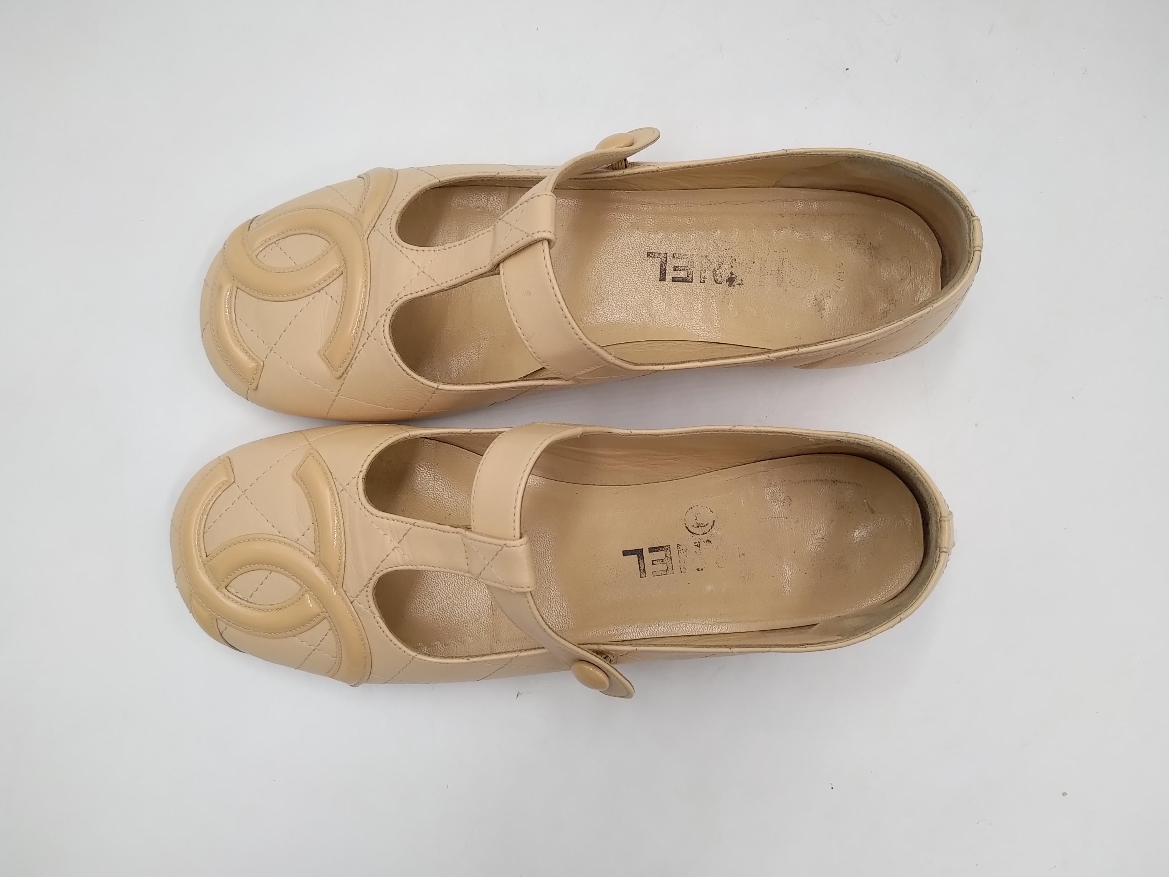 Chanel Beige Quilted Cambon Leather Mary-Jane Flats, Size EU 38/7.5
- 100% authentic Chanel
- Beige quilted leather
- Rubber sole
- Heel to Toe Length: cm 24
- Size: US Size 7.5/Euro Size 38
