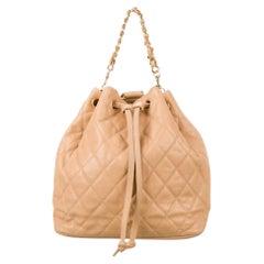 Chanel Beige gesteppte Kaviar Leder-Umhängetasche mit Kordelzug
