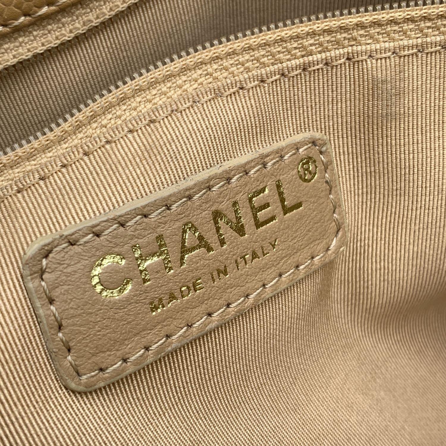 Women's Chanel Beige Quilted Caviar Leather GST Grand Shopping Tote Bag For Sale
