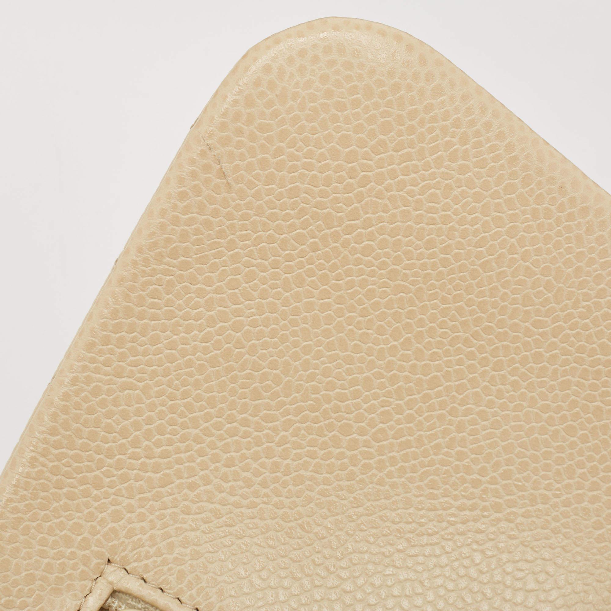Chanel Beige gesteppte Kaviarfarbene Jumbo Classic Double Flap Tasche aus Leder im Angebot 2