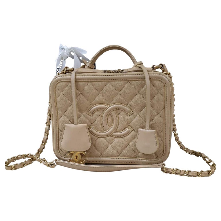 Chanel Beige Quilted Caviar Leather Medium CC Filigree Vanity Case Bag For  Sale at 1stDibs