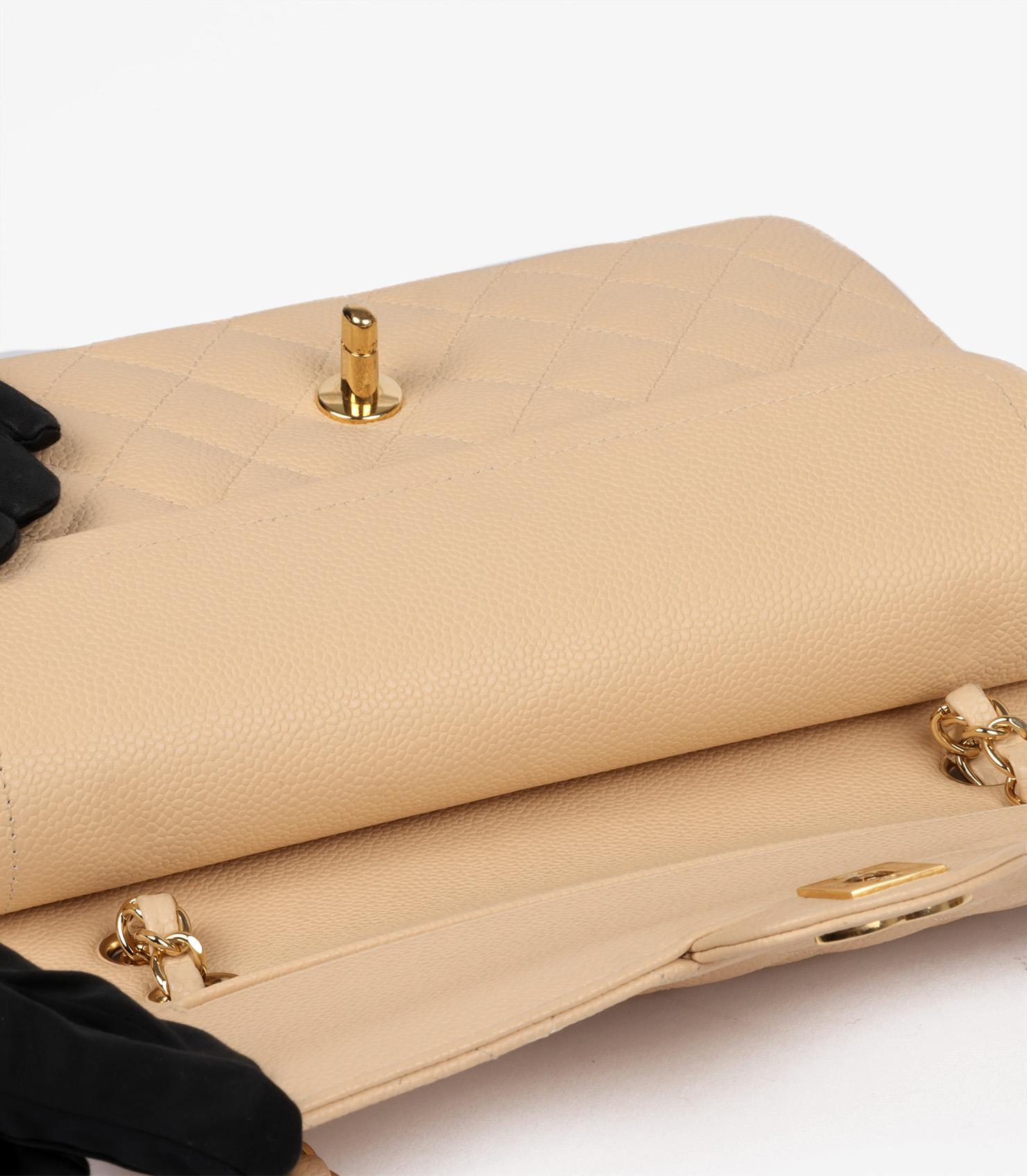 Chanel Beige Gesteppte Kaviar Leder Medium Classic Double Flap Tasche im Angebot 6
