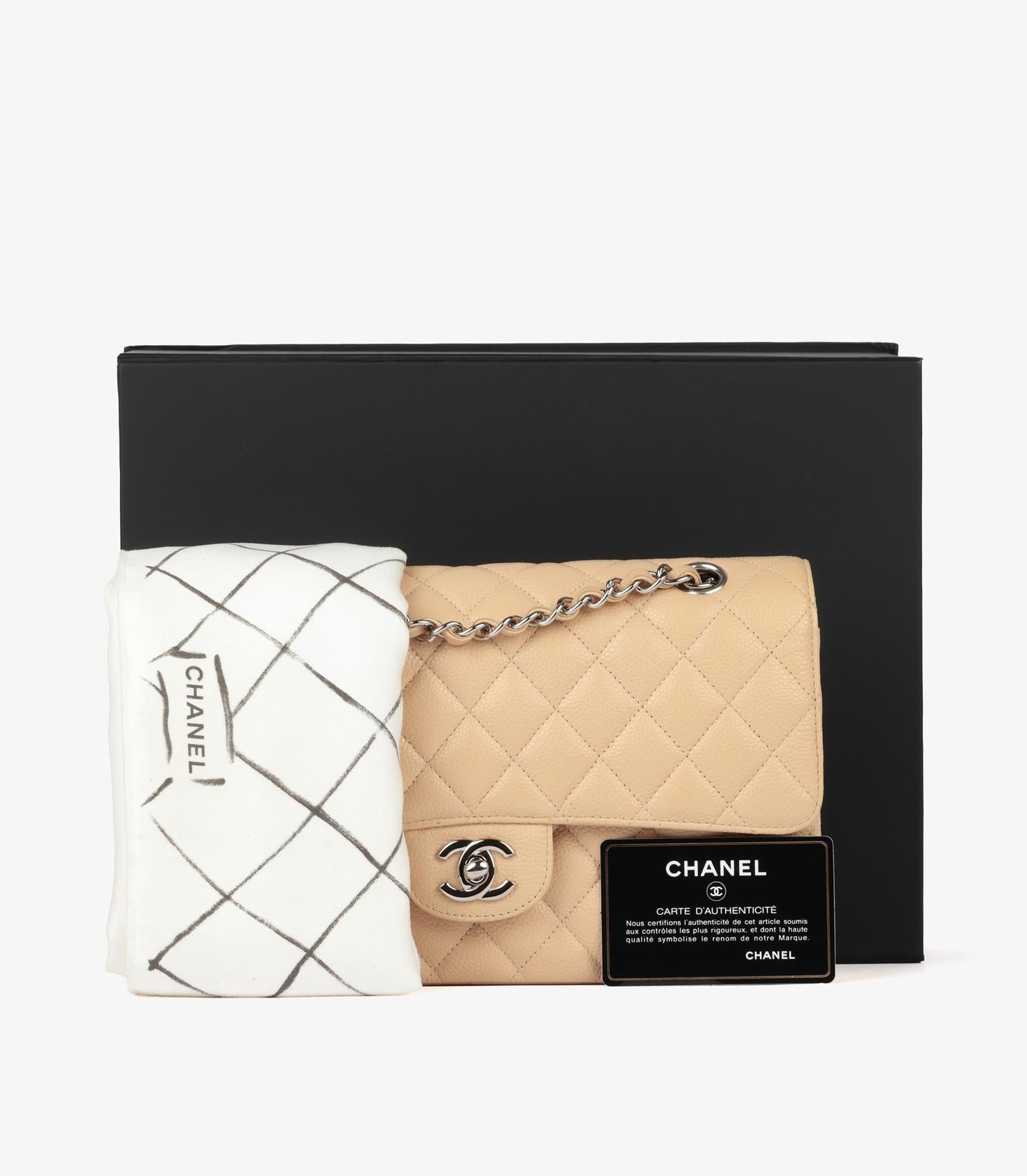 Chanel - Sac classique à double rabat en cuir beige caviar matelassé, taille moyenne en vente 6