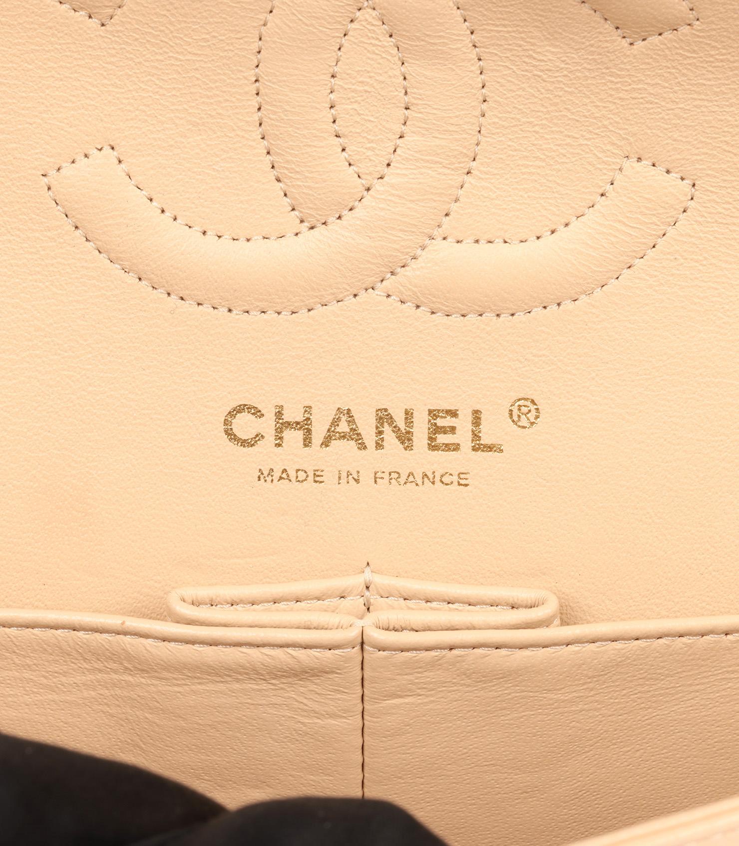 Bolso Chanel Beige Acolchado Piel Caviar Clásico Mediano Doble Solapa 4