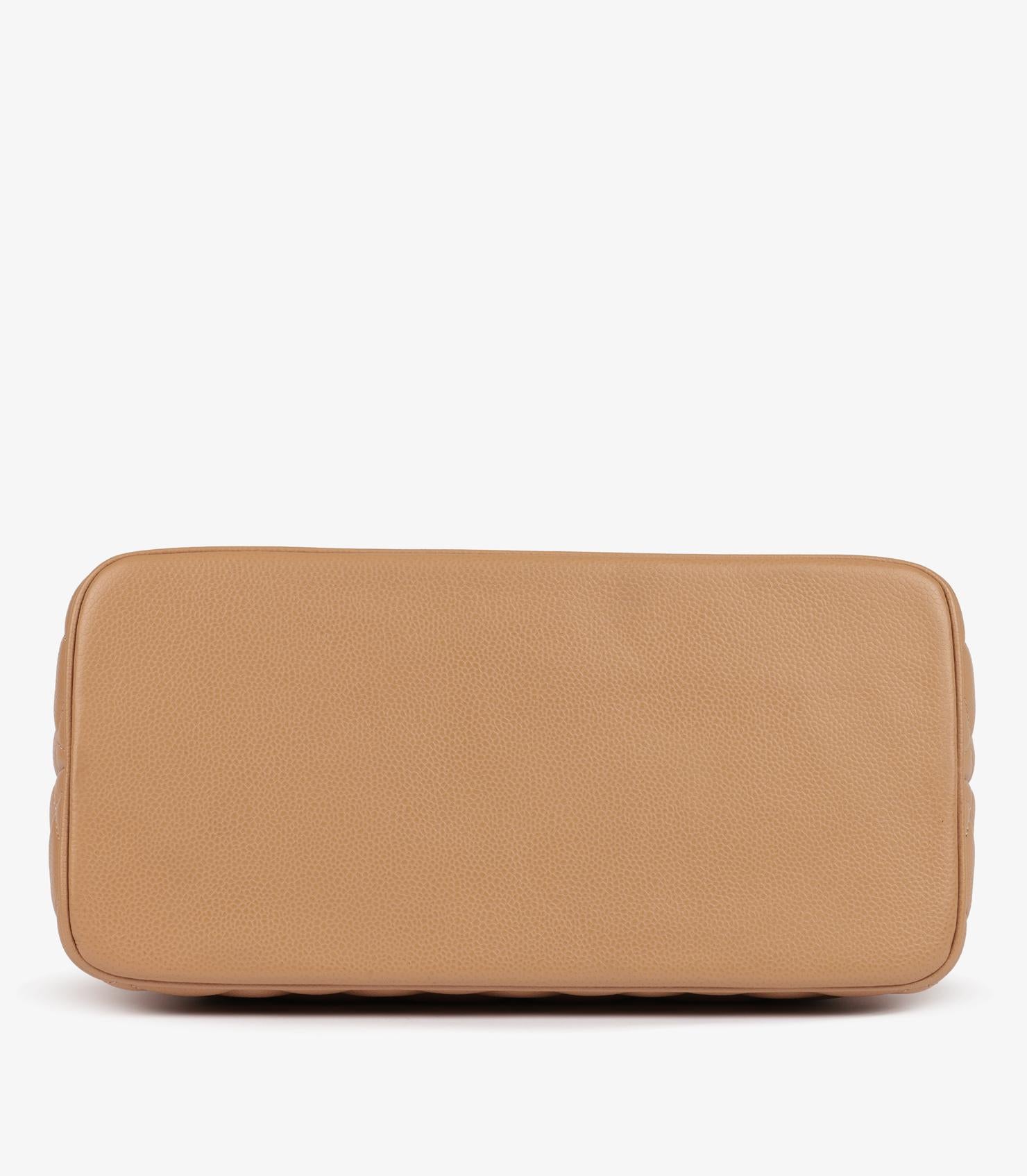 Chanel Beige Gesteppte Kaviar Leder Vintage Medaillon Tote im Angebot 3