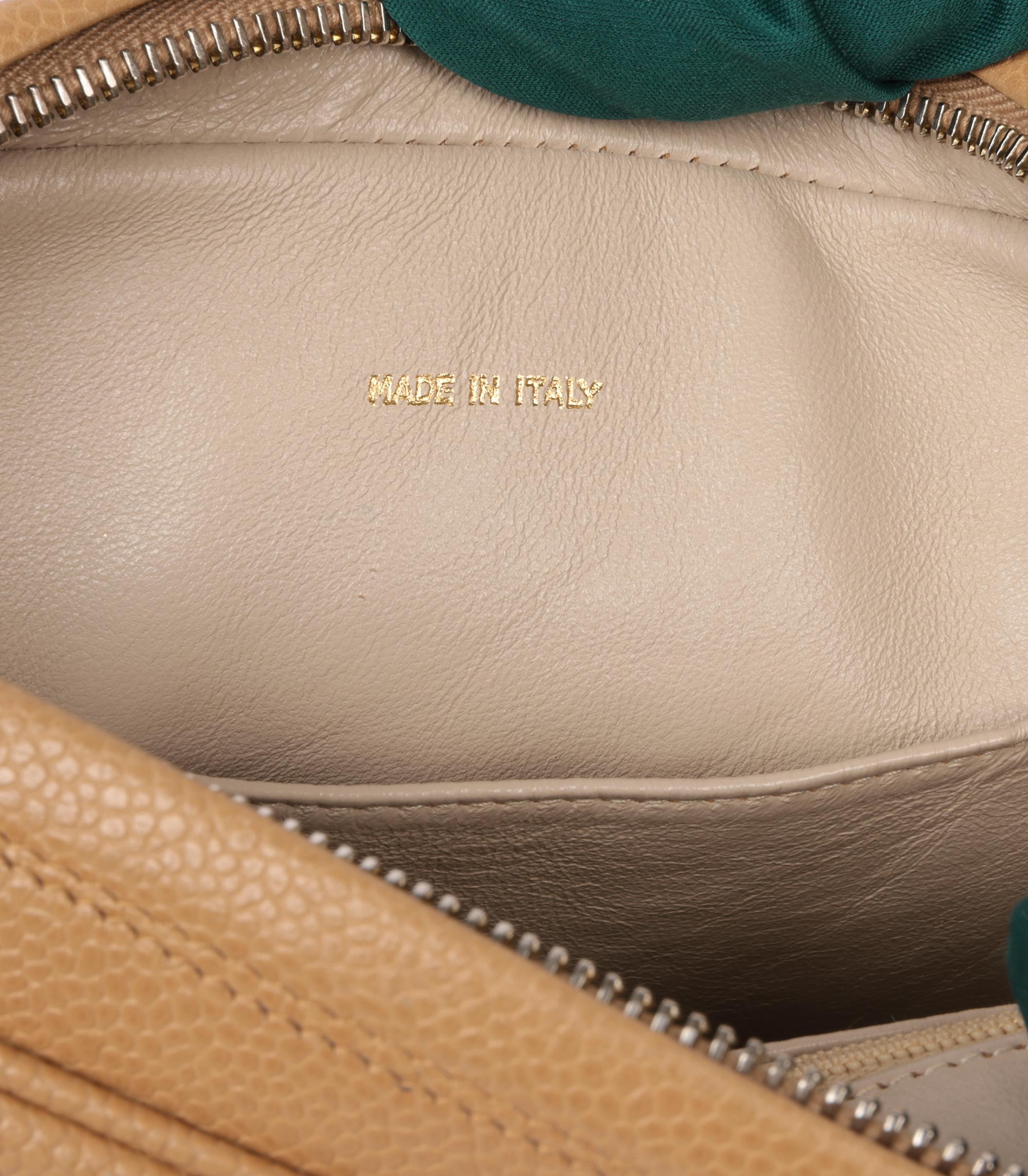 Chanel Beige Quilted Caviar Leather Vintage Small Triple Logo Camera Bag en venta 5