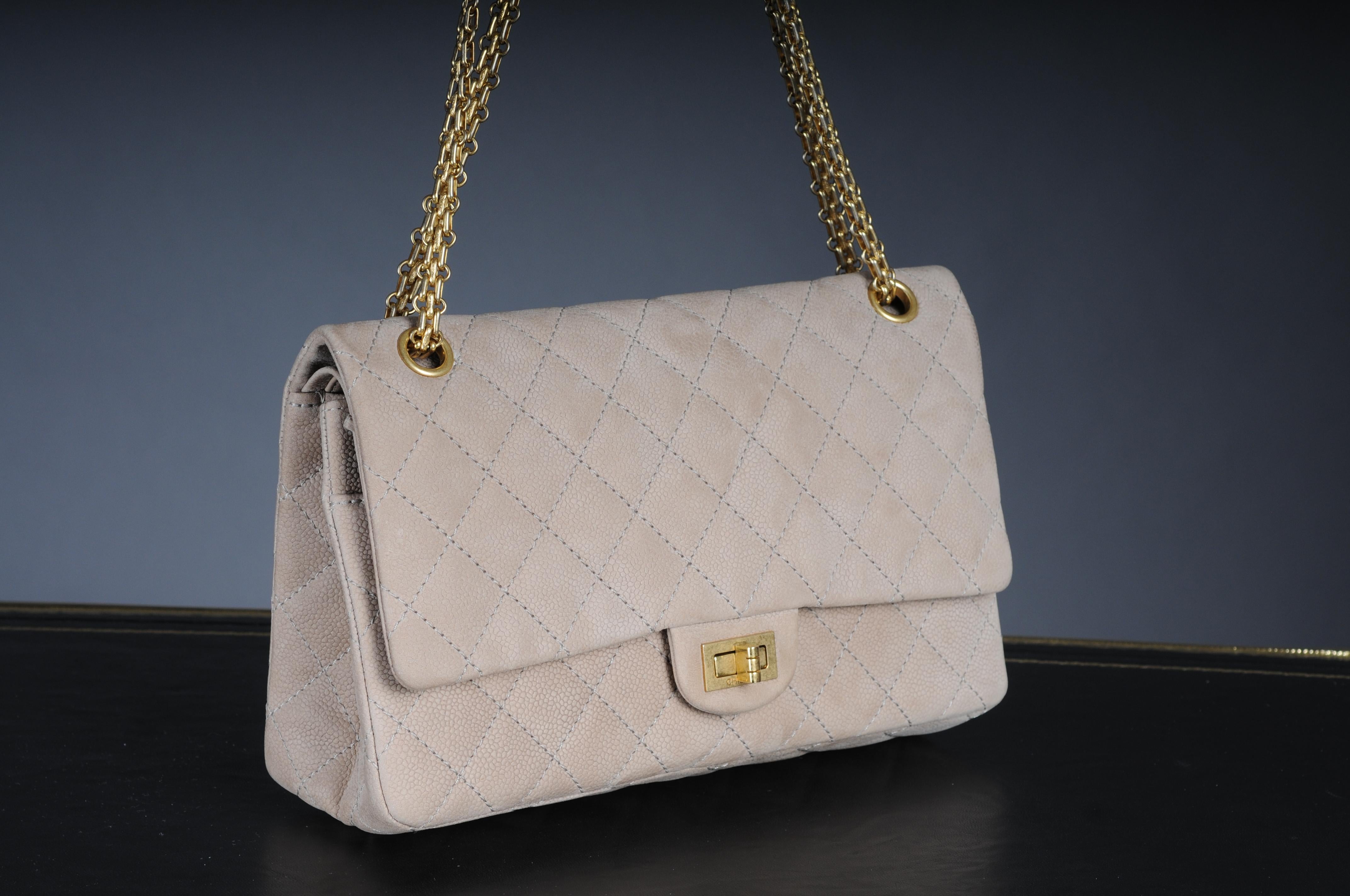 Chanel beige quilted caviar nubuck leather Reissue 2.55 Classic 226 Flap Bag For Sale 1