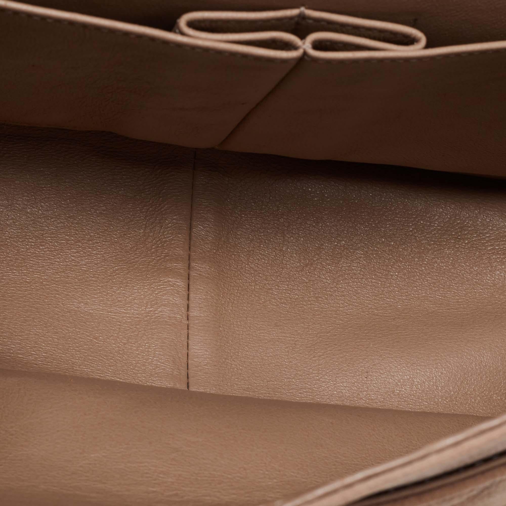 Chanel Beige Quilted Caviar Nubuck Leather Reissue 2.55 Classic 226 Flap Bag In Good Condition In Dubai, Al Qouz 2