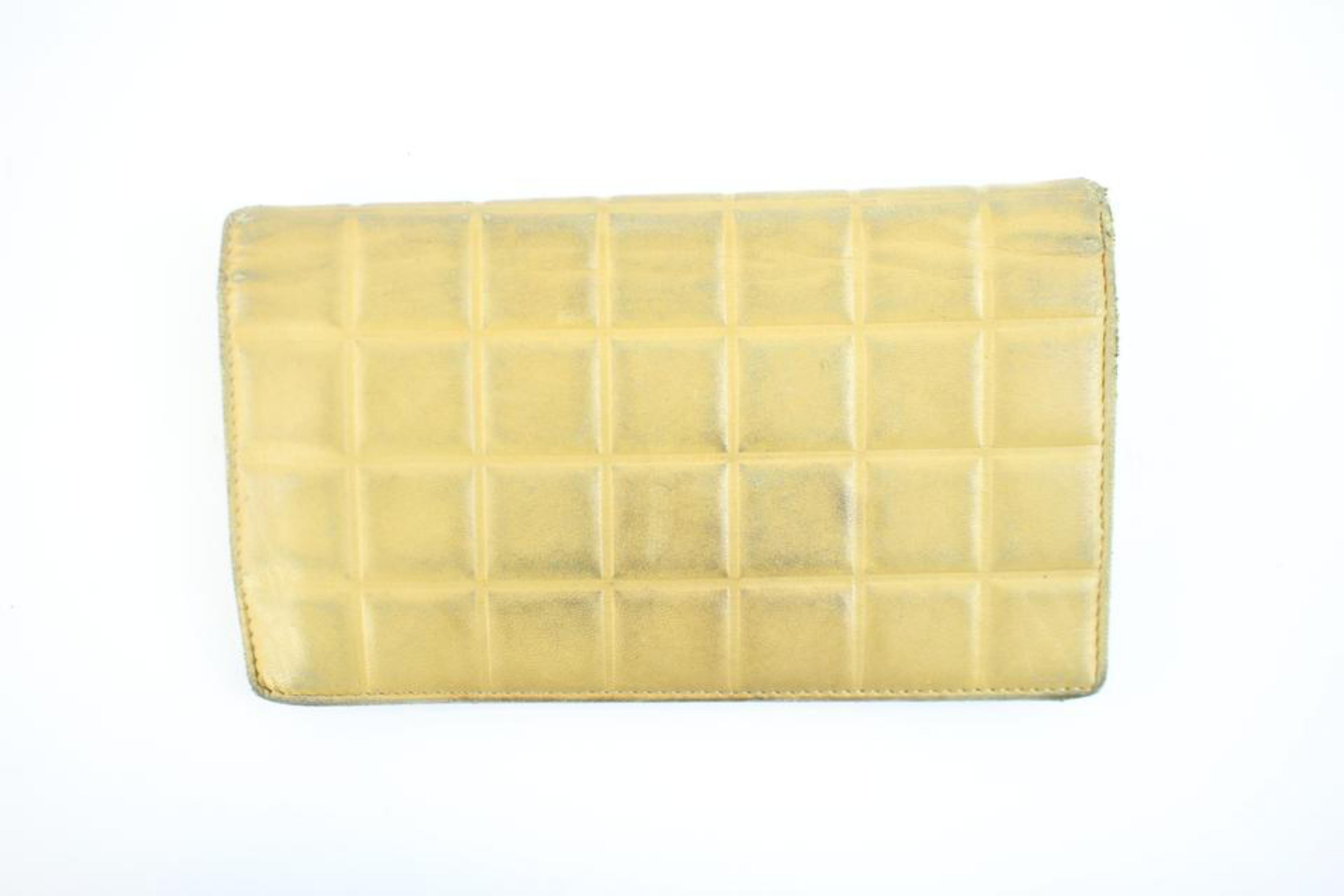 Chanel Beige Quilted Chocolate Bar 30cca41017 Wallet For Sale 7