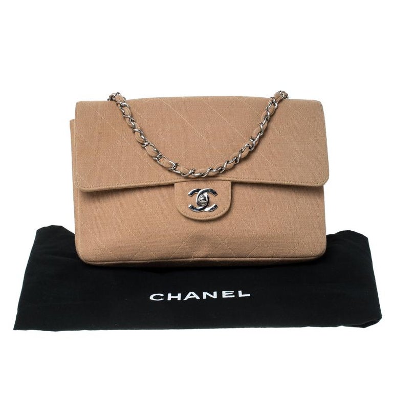 Chanel Vintage Beige 10 Med Classic Flap Bag with Bijoux Chain - AWL1 –  LuxuryPromise