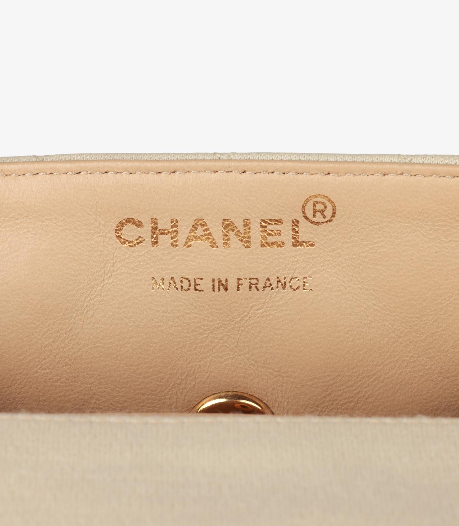 Chanel Beige Quilted Jersey Fabric & Lambskin Leather Small Classic Single Flap en vente 4