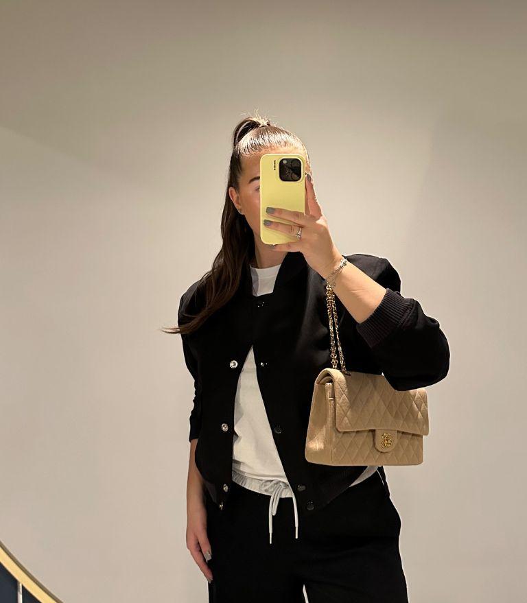 Chanel Beige Quilted Jersey Fabric Vintage Medium Classic Double Flap Bag

Product Details
Xupes Ref: HB5922
Brand: Chanel
Model: Medium Classic Double Flap Bag
Type: Shoulder
Serial Number: 6170726
Age: 2002
RRP: £8,330
Accompanied By: Chanel Dust
