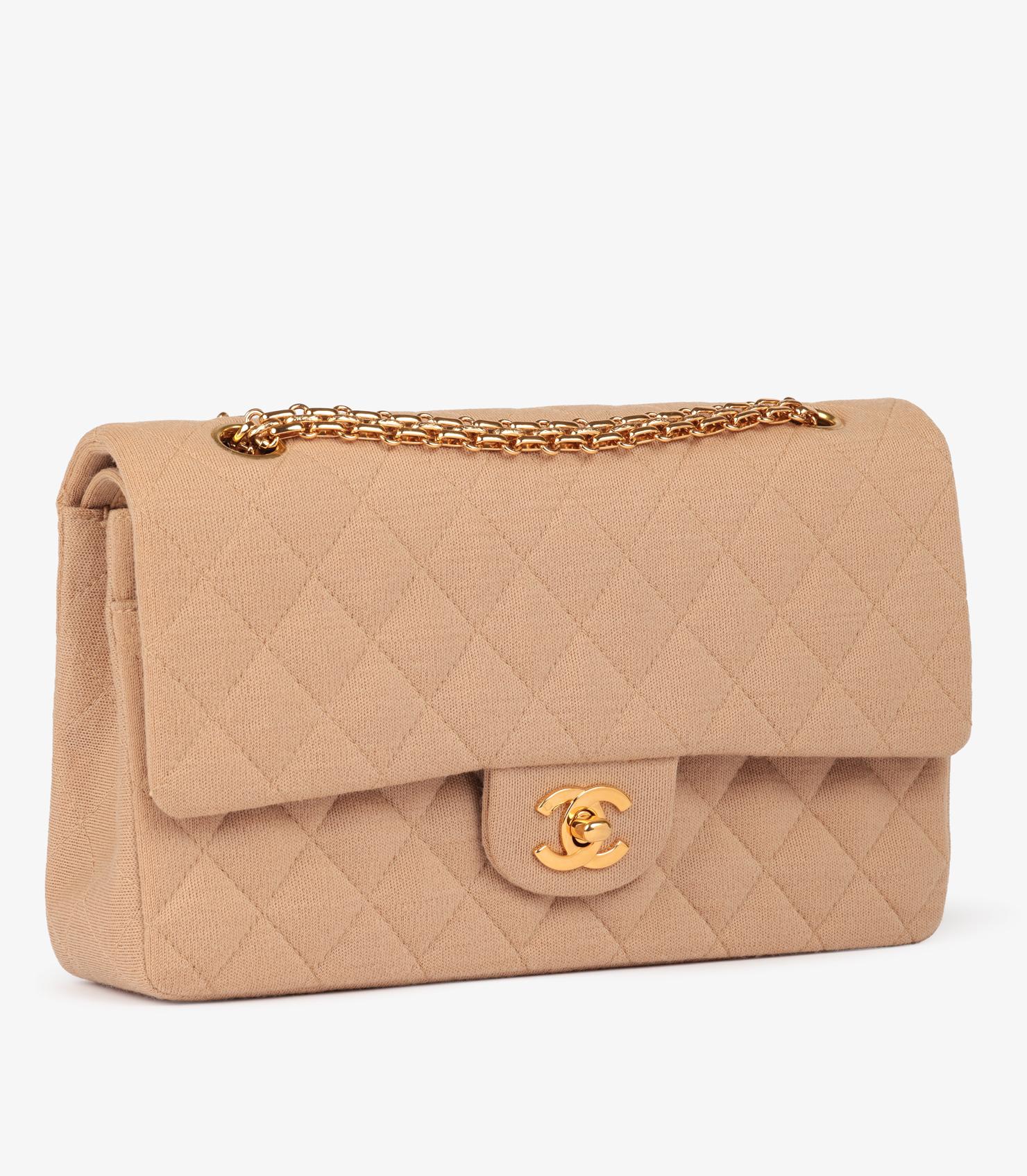 Chanel Beige Quilted Jersey Fabric Vintage Medium Classic Double Flap Bag Excellent état - En vente à Bishop's Stortford, Hertfordshire