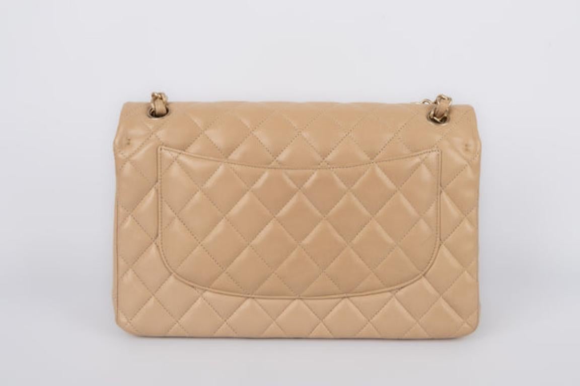 Chanel Beige Quilted Lamb Leather Jumbo Timeless Bag, 2013/2014 In Excellent Condition For Sale In SAINT-OUEN-SUR-SEINE, FR