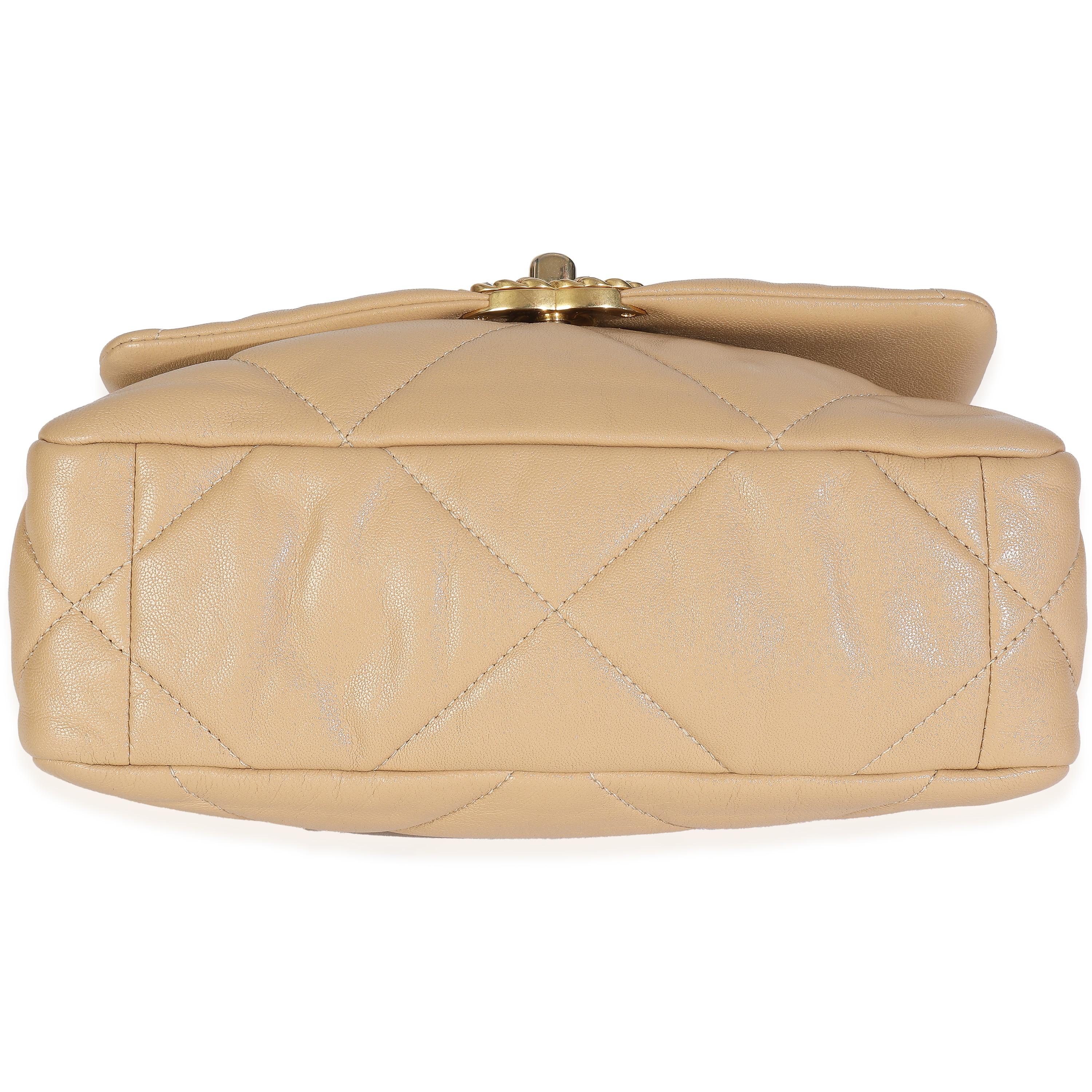 Chanel Beige Gestepptes Lammfell Chanel 19 Klappe Tasche 4