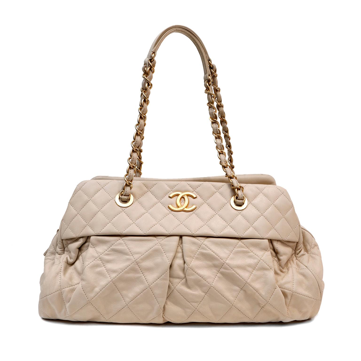 Chanel Beige Quilted Lambskin Day Tote In Good Condition In Palm Beach, FL