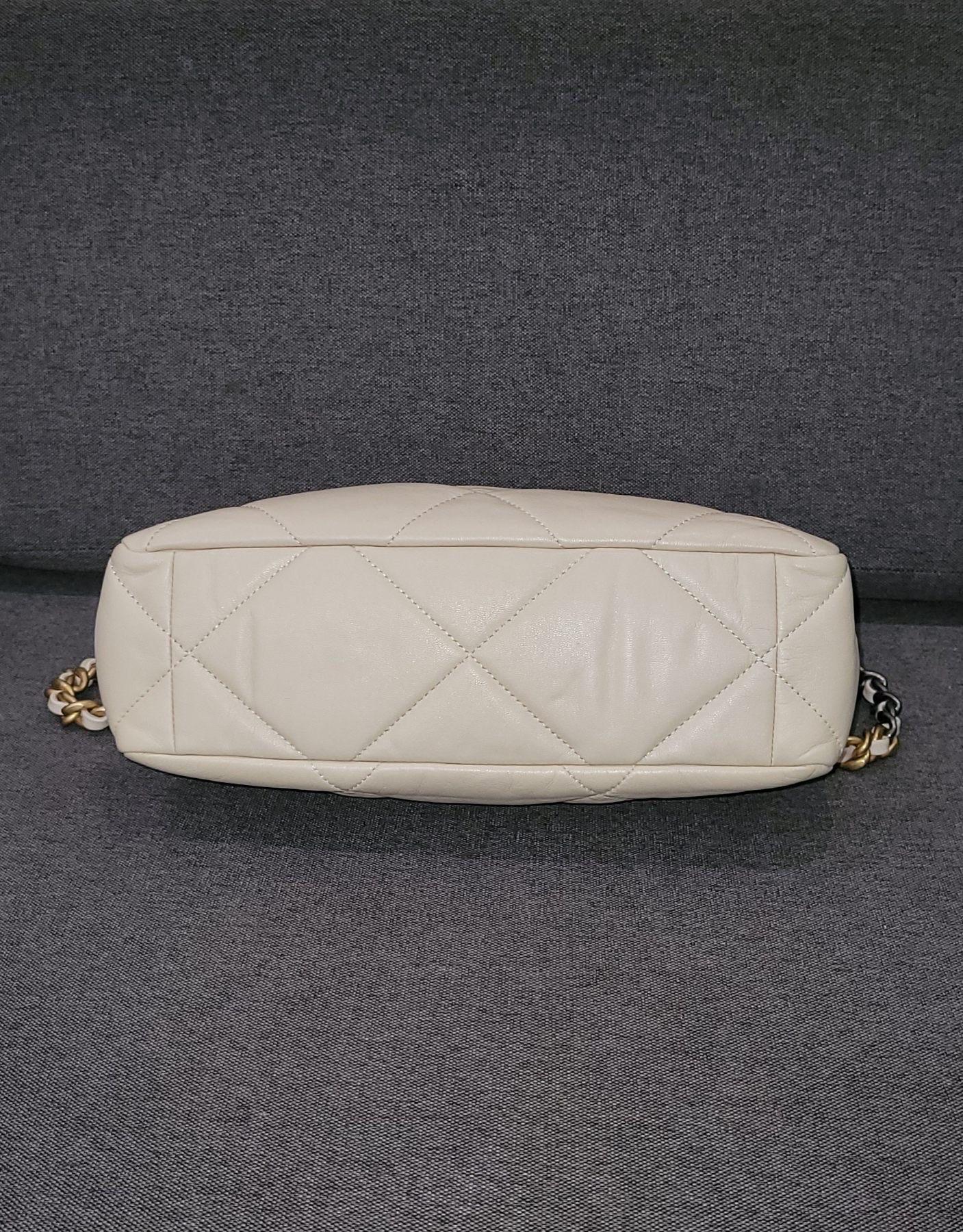 Women's Chanel  Beige Quilted Lambskin Large 19 Flap Bag For Sale