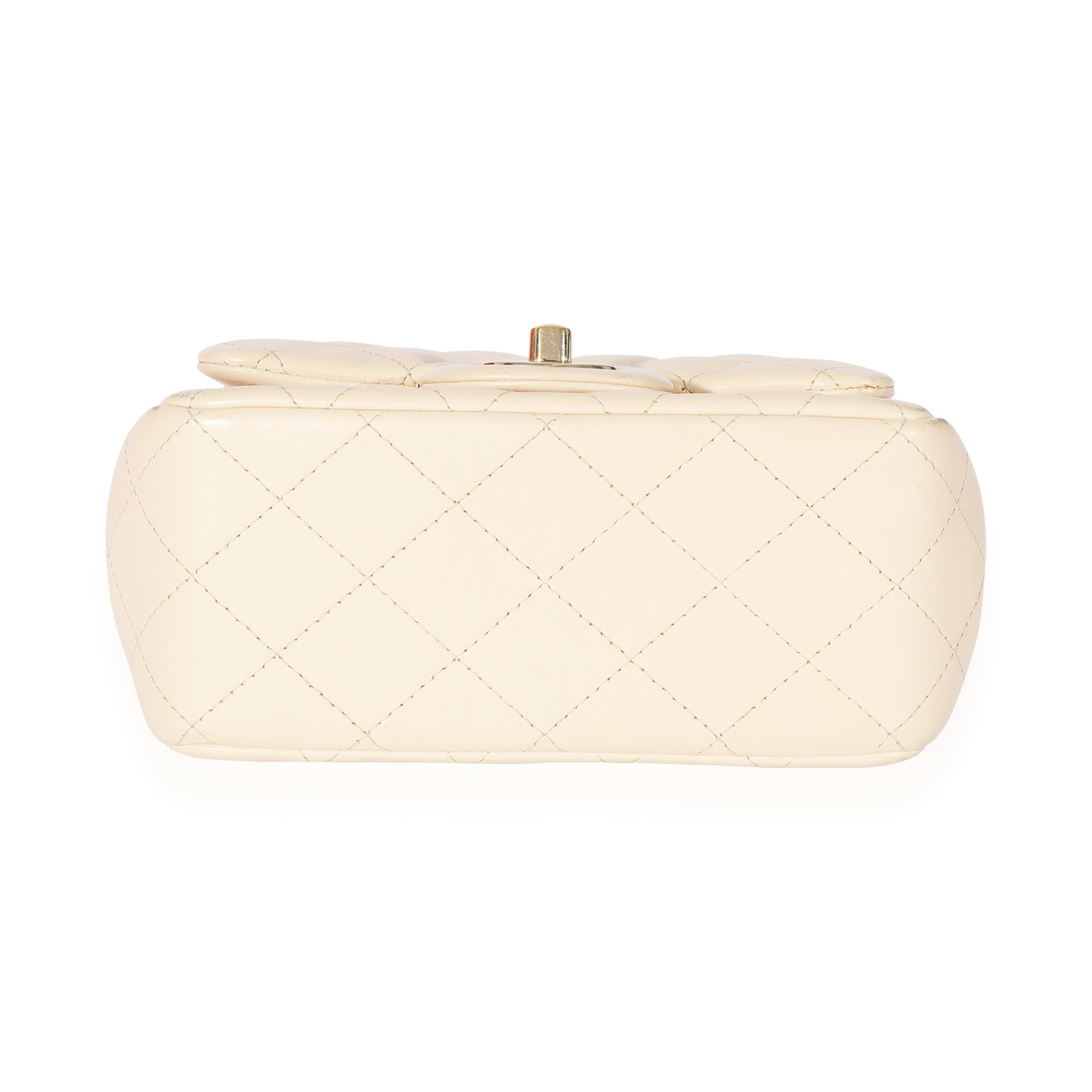 Chanel Beige Gestepptes Lammfell Mini Square Classic Flap Bag im Angebot 3