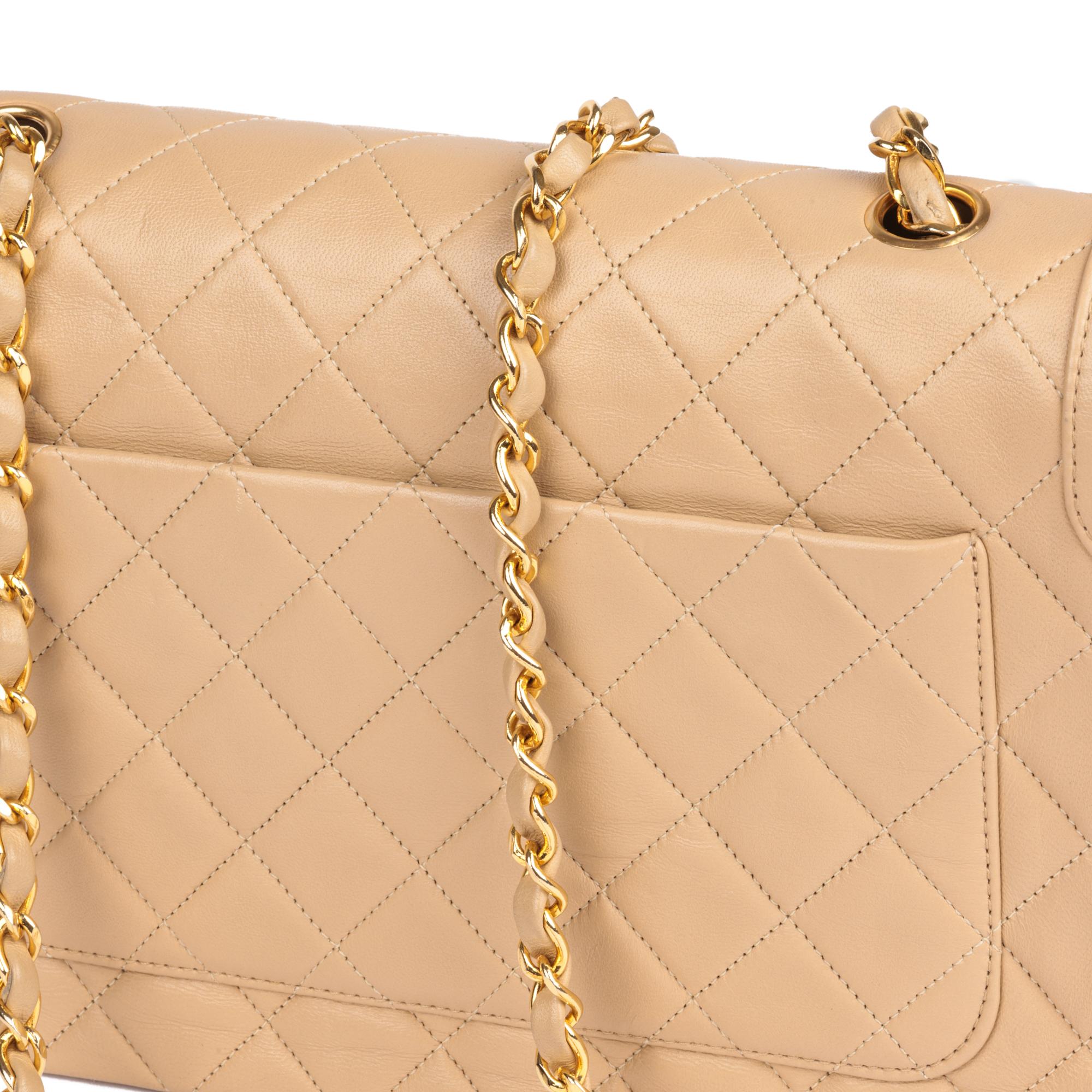 CHANEL Beige Quilted Lambskin Vintage Medium Classic Single Flap Bag with Wallet For Sale 3