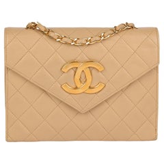 CHANEL Beige gesteppte Lammfell Vintage Mini Klassische Tasche mit einer Klappe