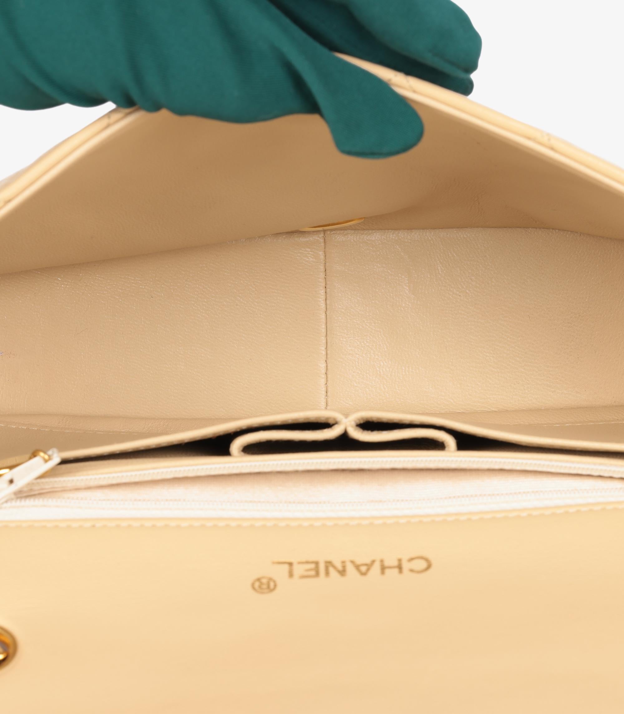 Chanel Beige Quilted Lambskin Vintage Small Classic Single Full Flap Bag For Sale 3