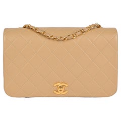 CHANEL Petit sac à rabat simple classique vintage en cuir d'agneau matelassé beige
