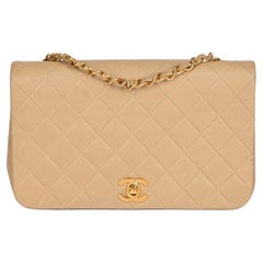 CHANEL Beige gesteppte Vintage-Tasche aus Lammfell mit voller Klappe