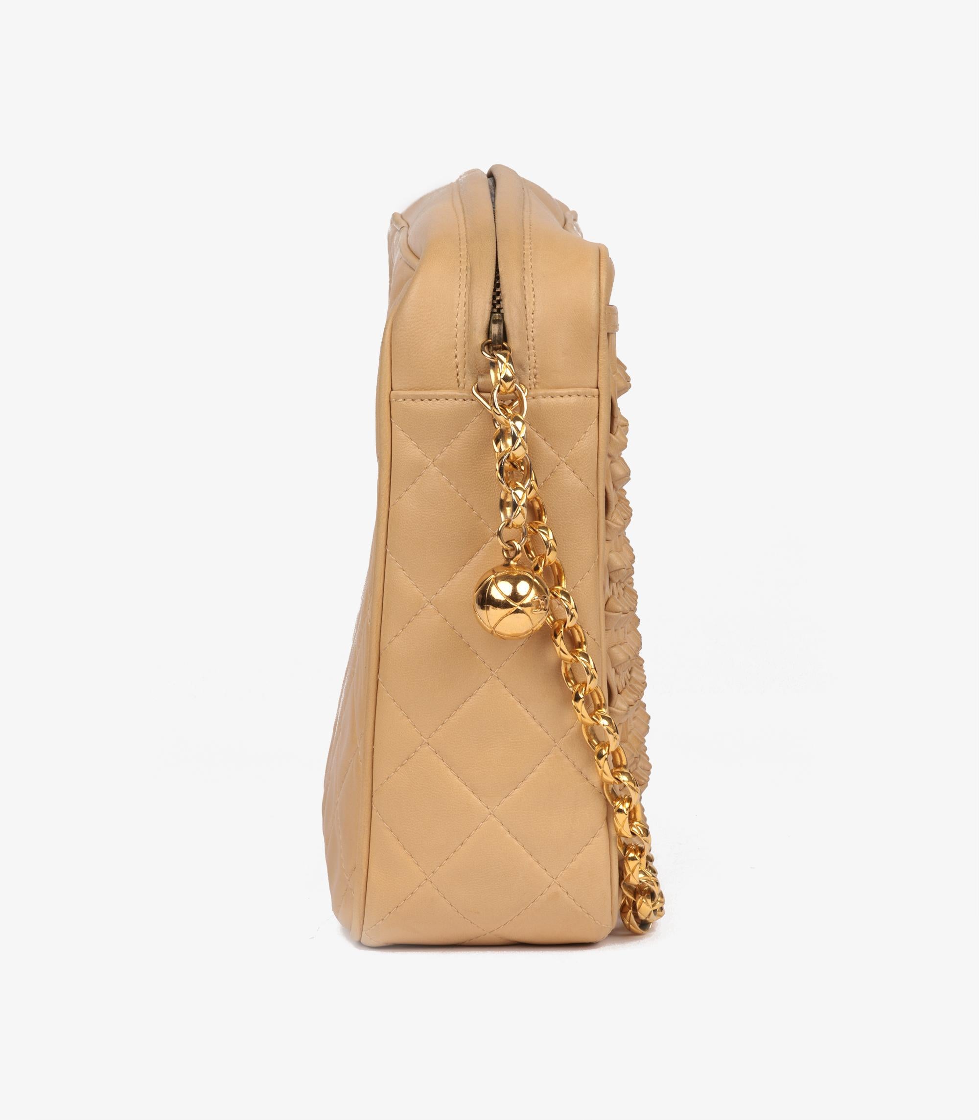 Chanel Beige Quilted Lambskin Vintage Timeless Camera Bag en venta 1