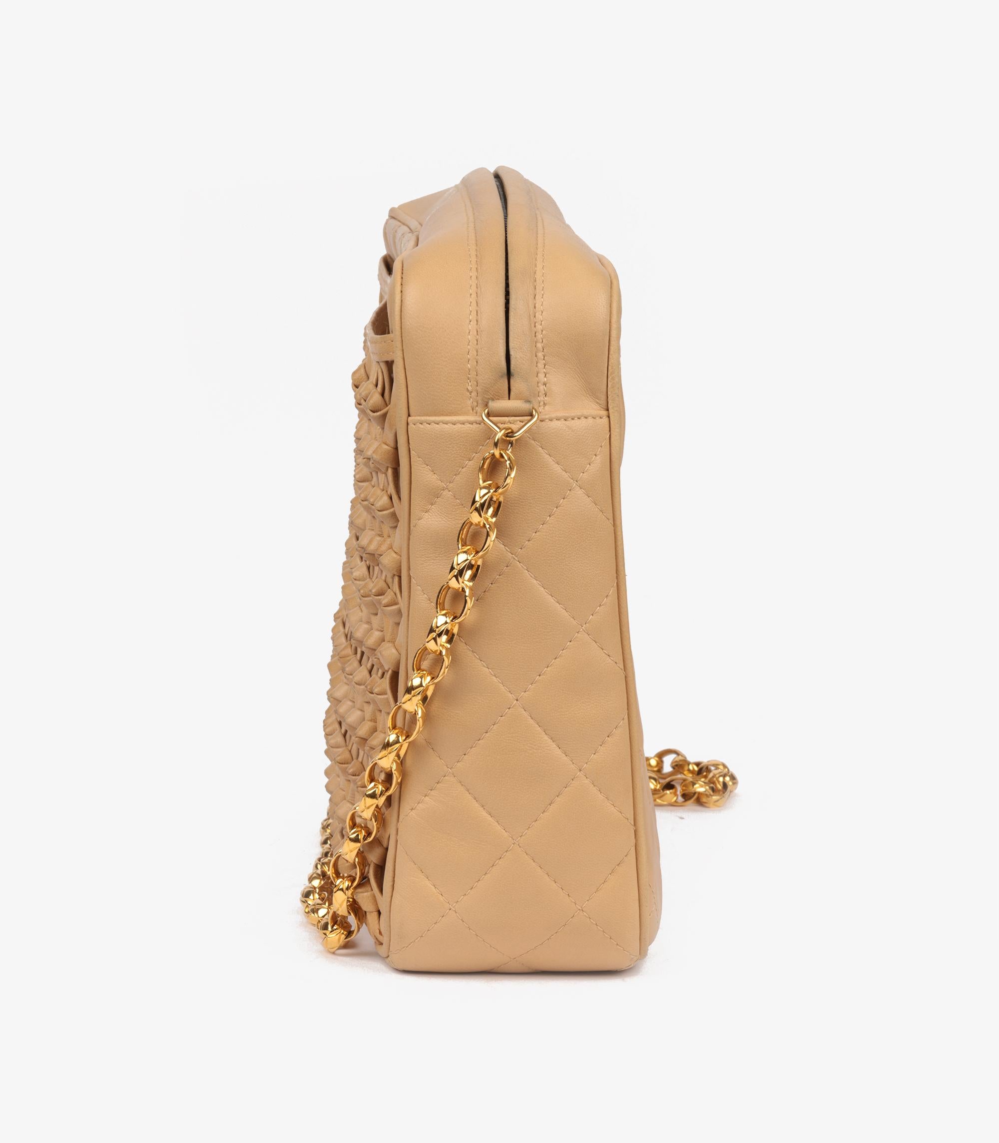 Chanel Beige Quilted Lambskin Vintage Timeless Camera Bag en venta 3