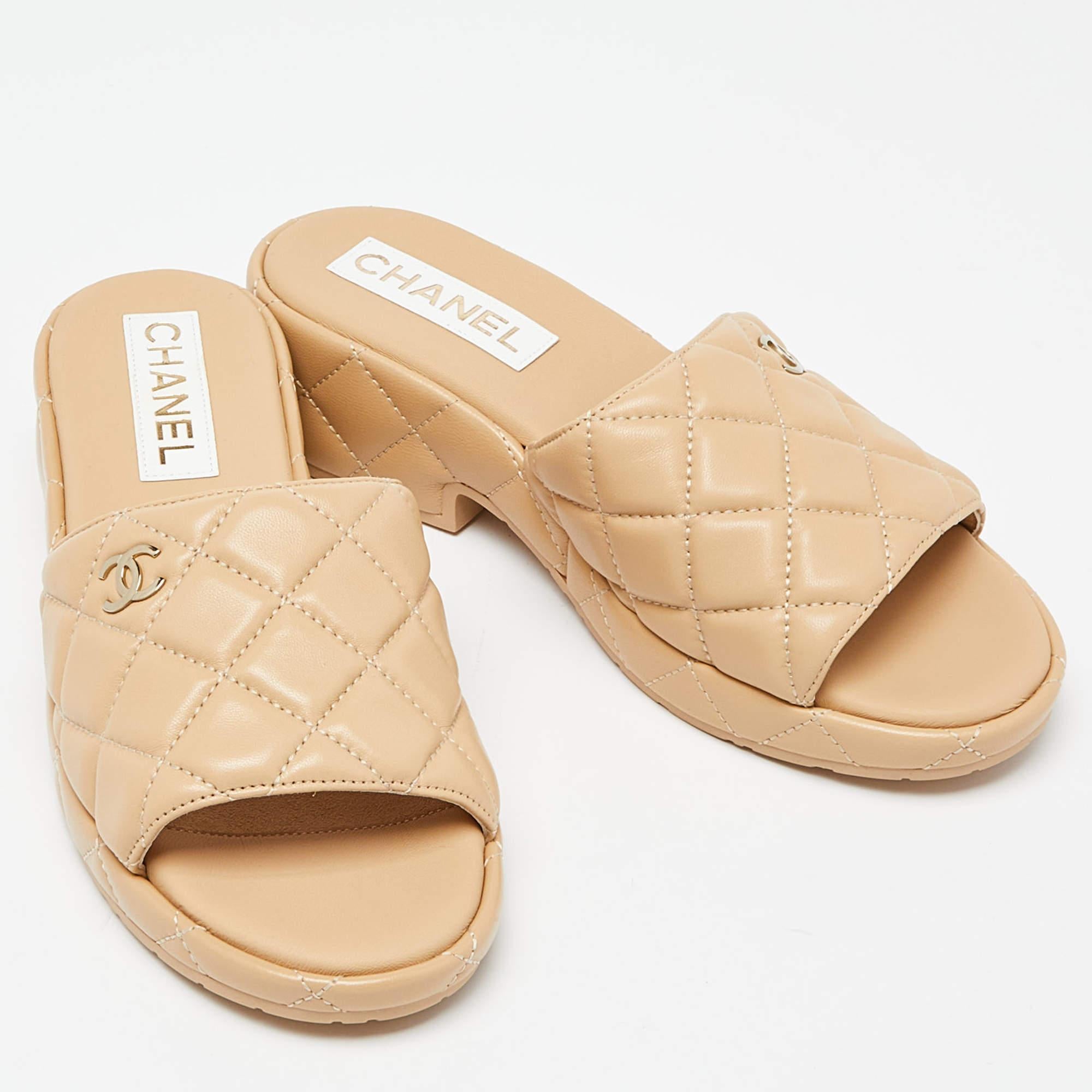 Chanel Beige Quilted Leather CC Platform Slide Sandals Size 38 1