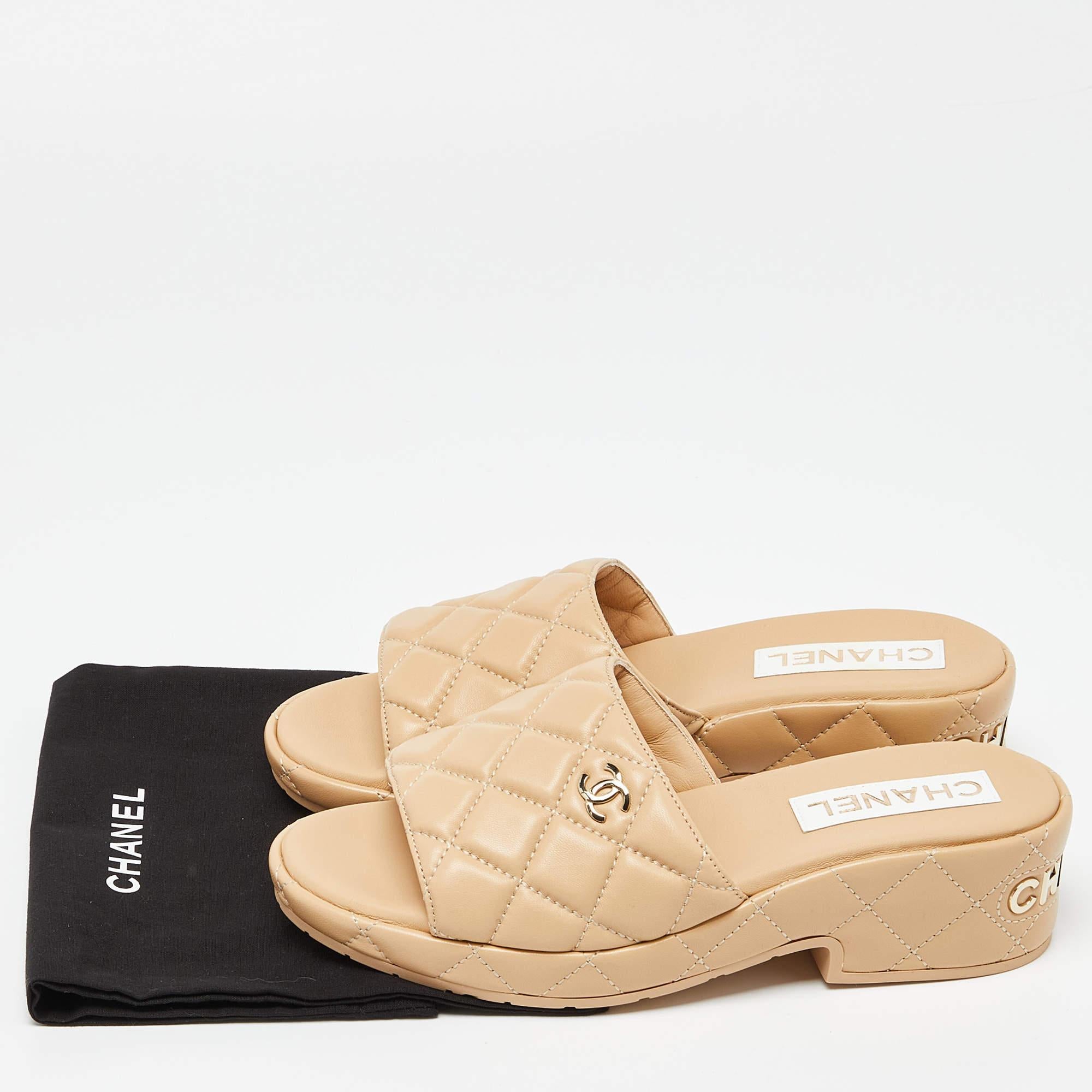 Chanel Beige Quilted Leather CC Platform Slide Sandals Size 38 3