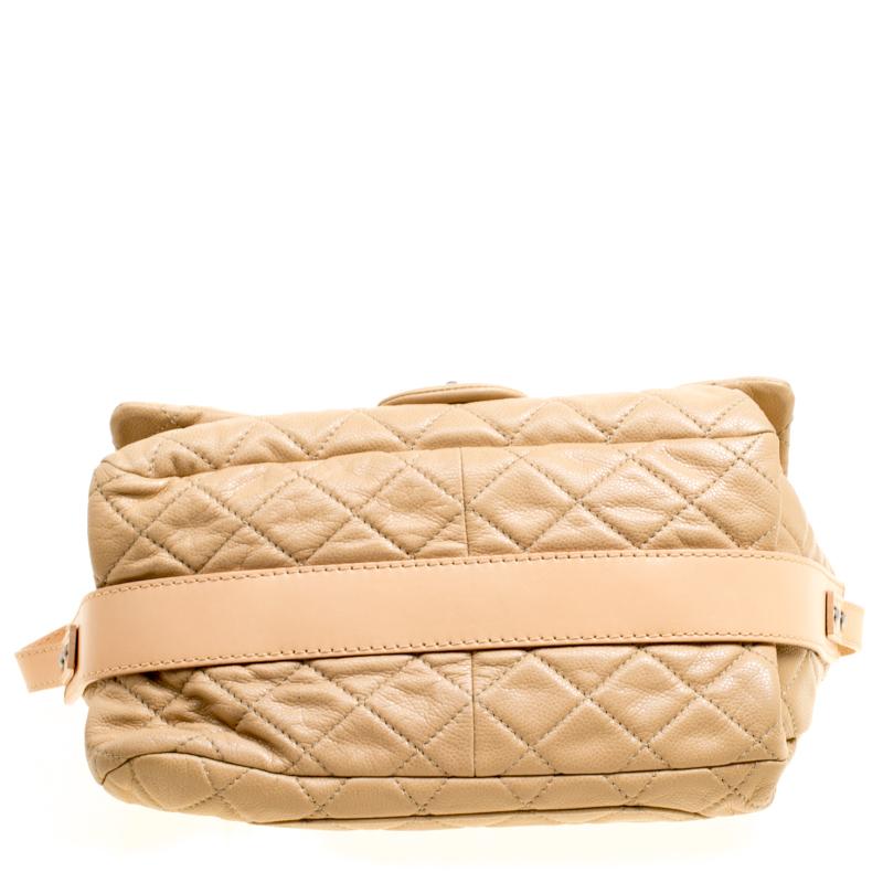 Chanel Beige Quilted Leather Crossbody Bag In Good Condition In Dubai, Al Qouz 2