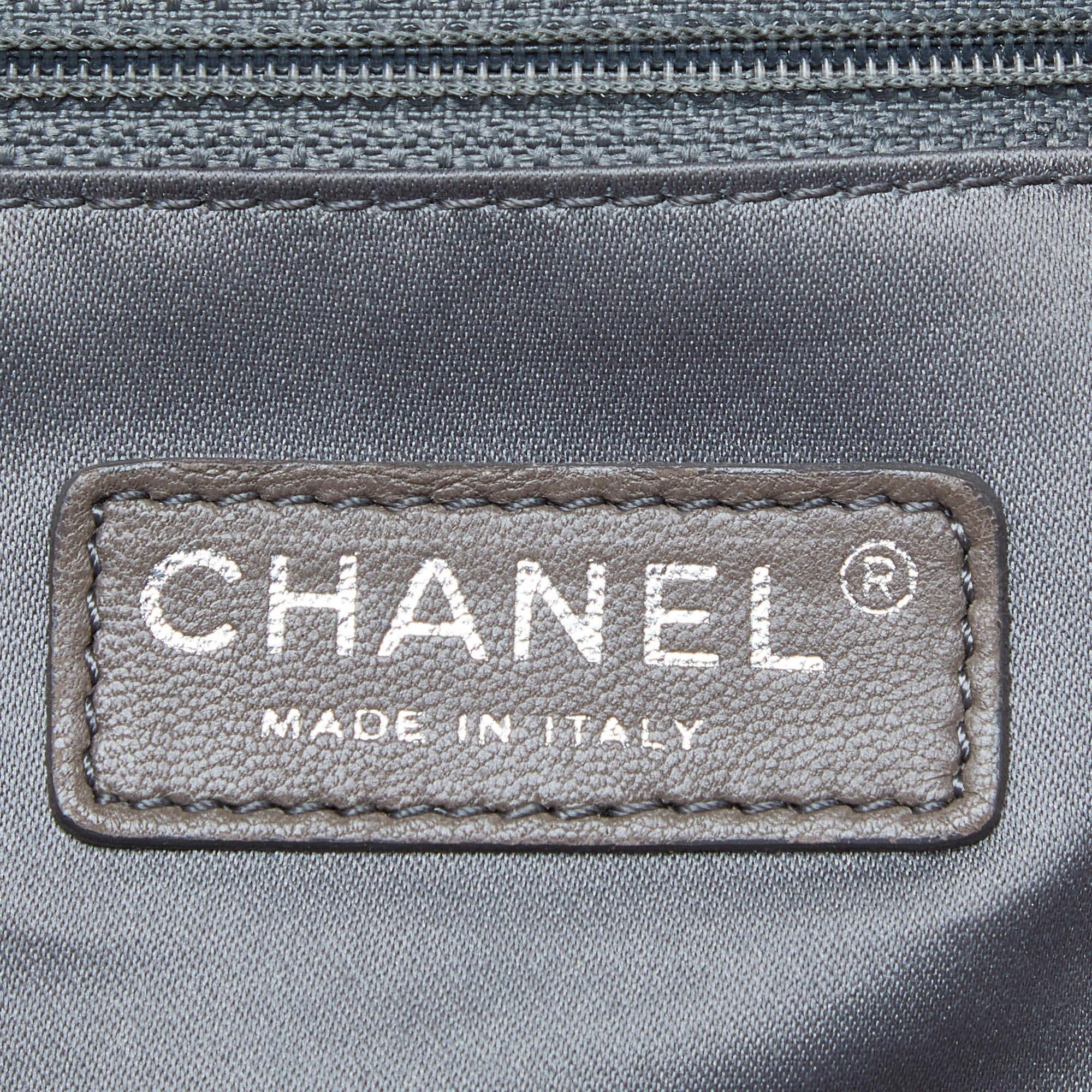 Chanel Beige Quilted Leather Jumbo Coco Rain Flap Bag In Fair Condition In Dubai, Al Qouz 2