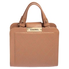 Chanel Chanel Beige Gestepptes Leder Label Click Tote