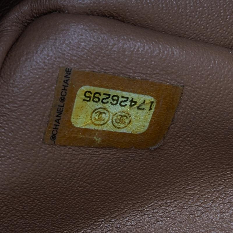 Chanel Beige Quilted Leather Maxi Classic Double Flap Bag In Good Condition In Dubai, Al Qouz 2
