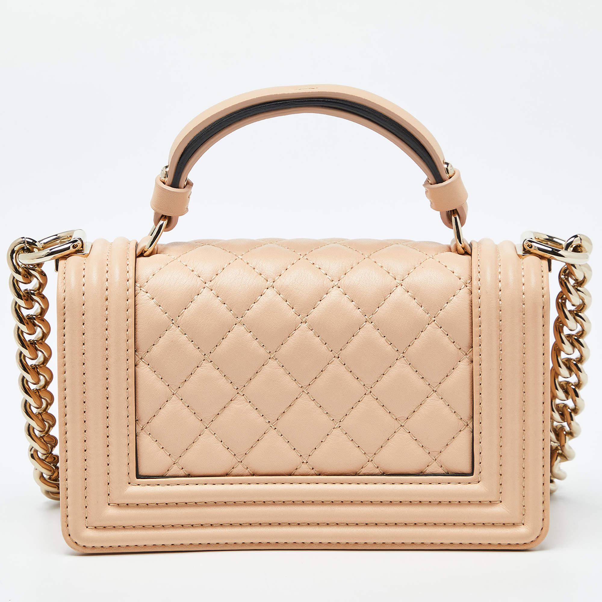 Designer bags are ideal companions for ample occasions! Here we have a fashion-meets-functionality piece crafted with precision. It has been equipped with a well-sized interior that can easily fit all your essentials.

Includes: Original Dustbag,