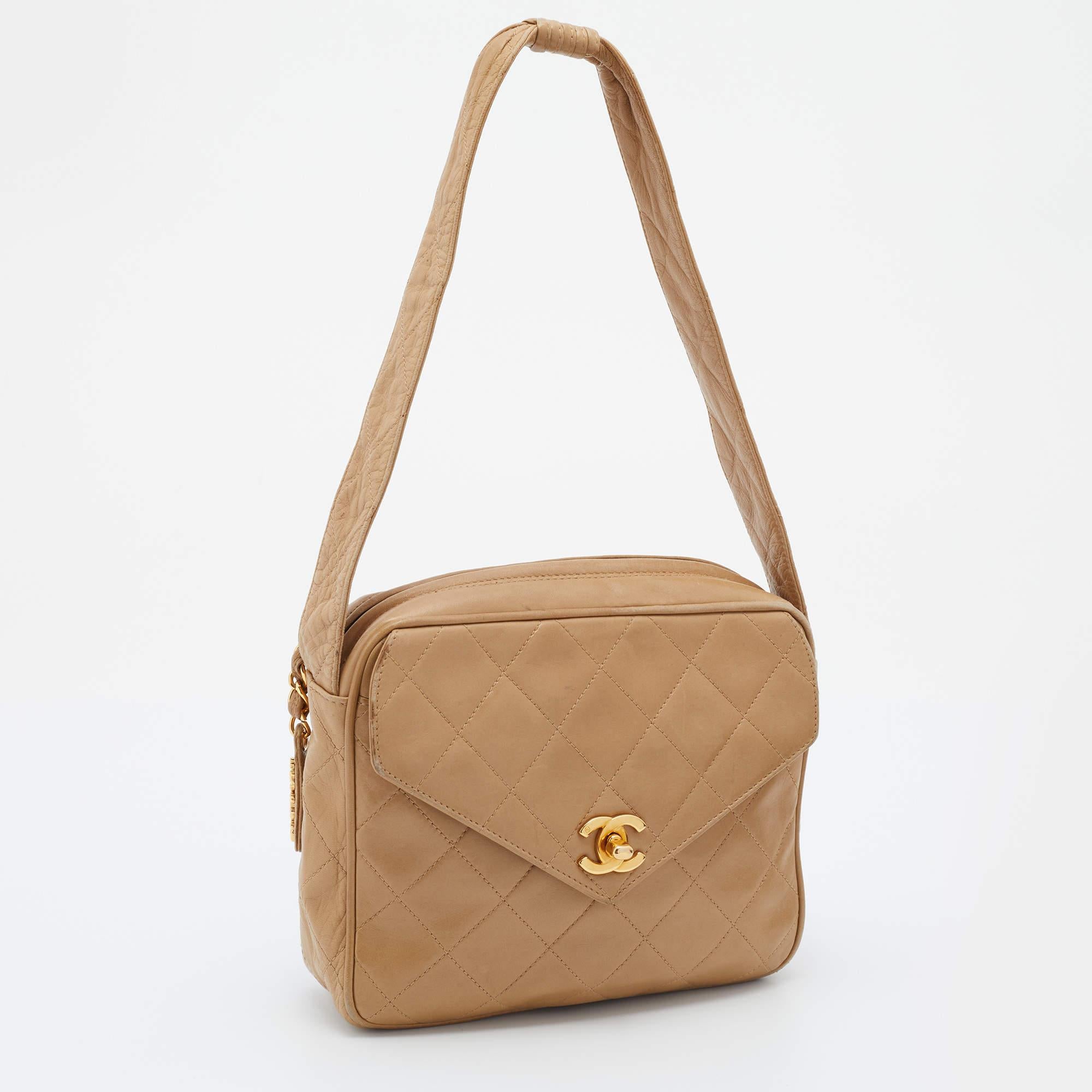 Women's Chanel Beige Quilted Leather Vintage Camera Bag
