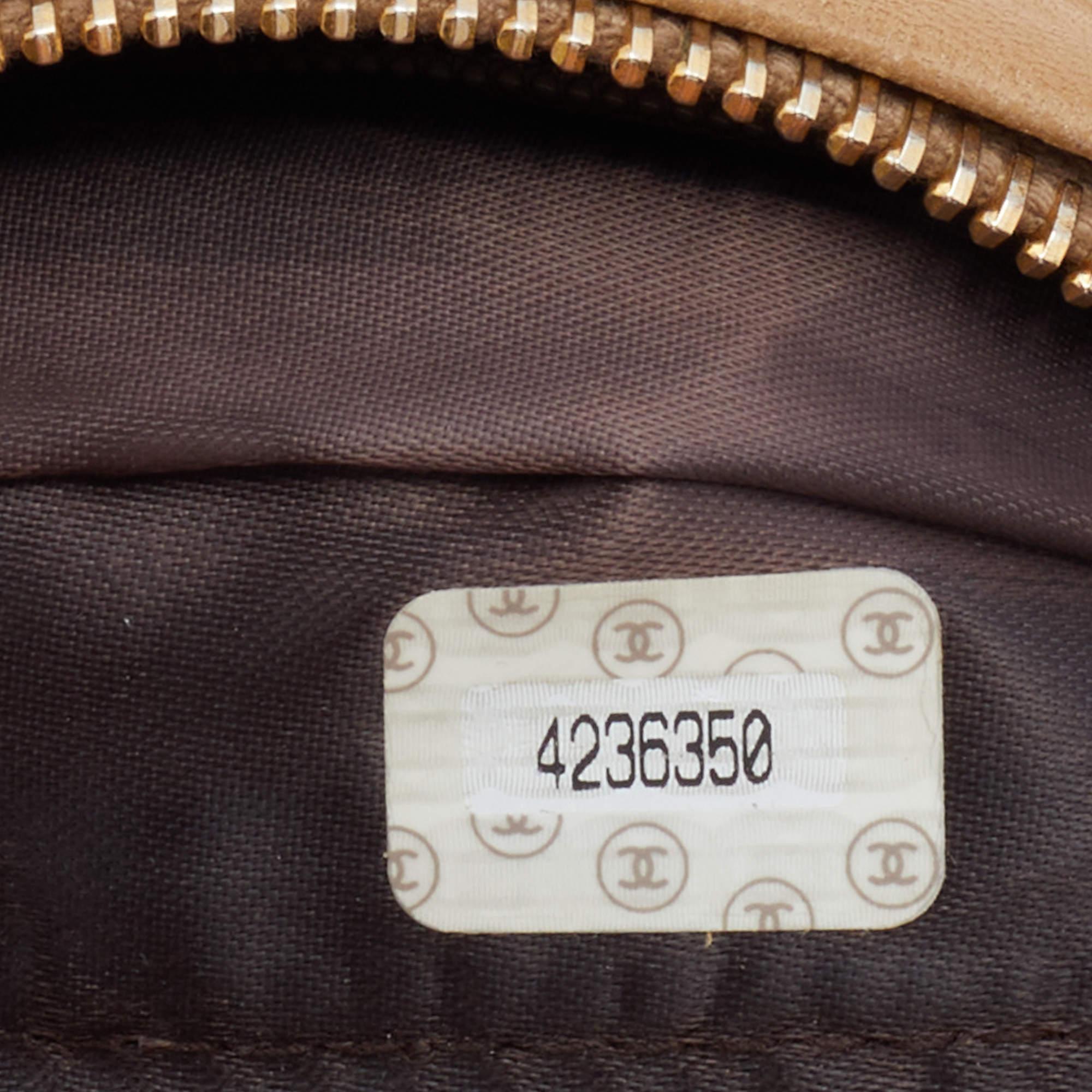 Chanel Beige Quilted Leather Vintage Camera Bag 2