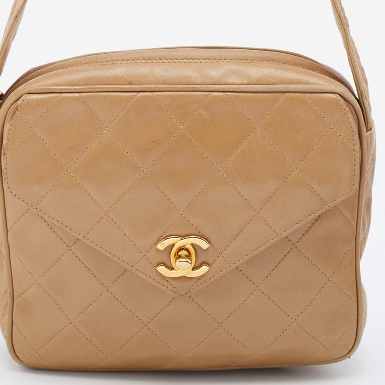 Chanel Beige Quilted Leather Vintage Camera Bag For Sale at 1stDibs