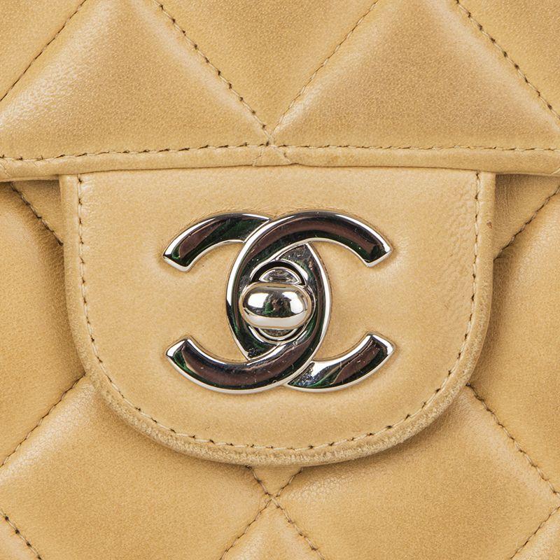 Women's Chanel beige quilted leather VINTAGE MAXI CLASSIC FLAP Shoulder Bag