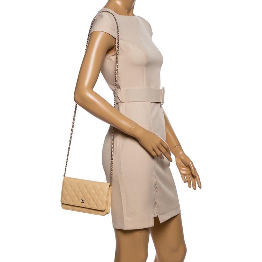 beige chanel woc outfit