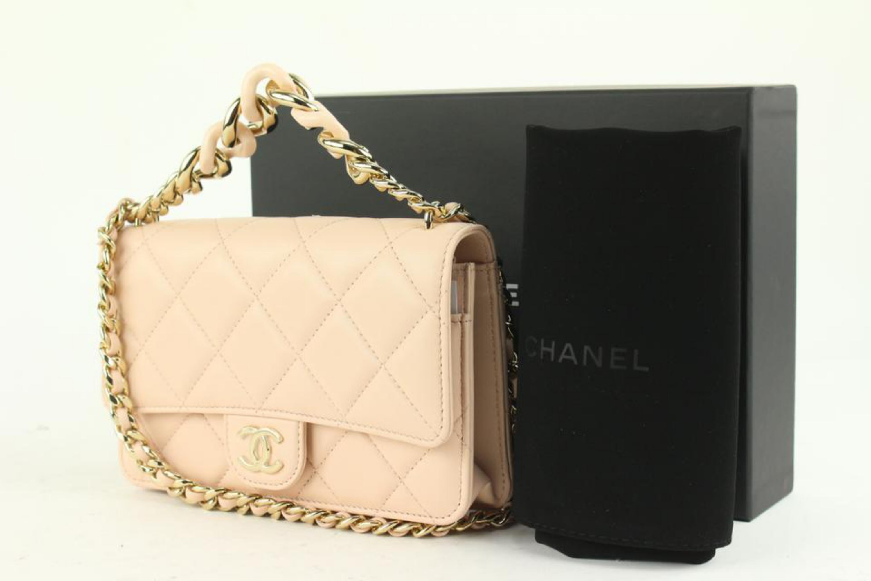 Chanel Portemonnaie aus gestepptem Leder in Beige mit doppelter Kette 2cc1025a  im Angebot 7