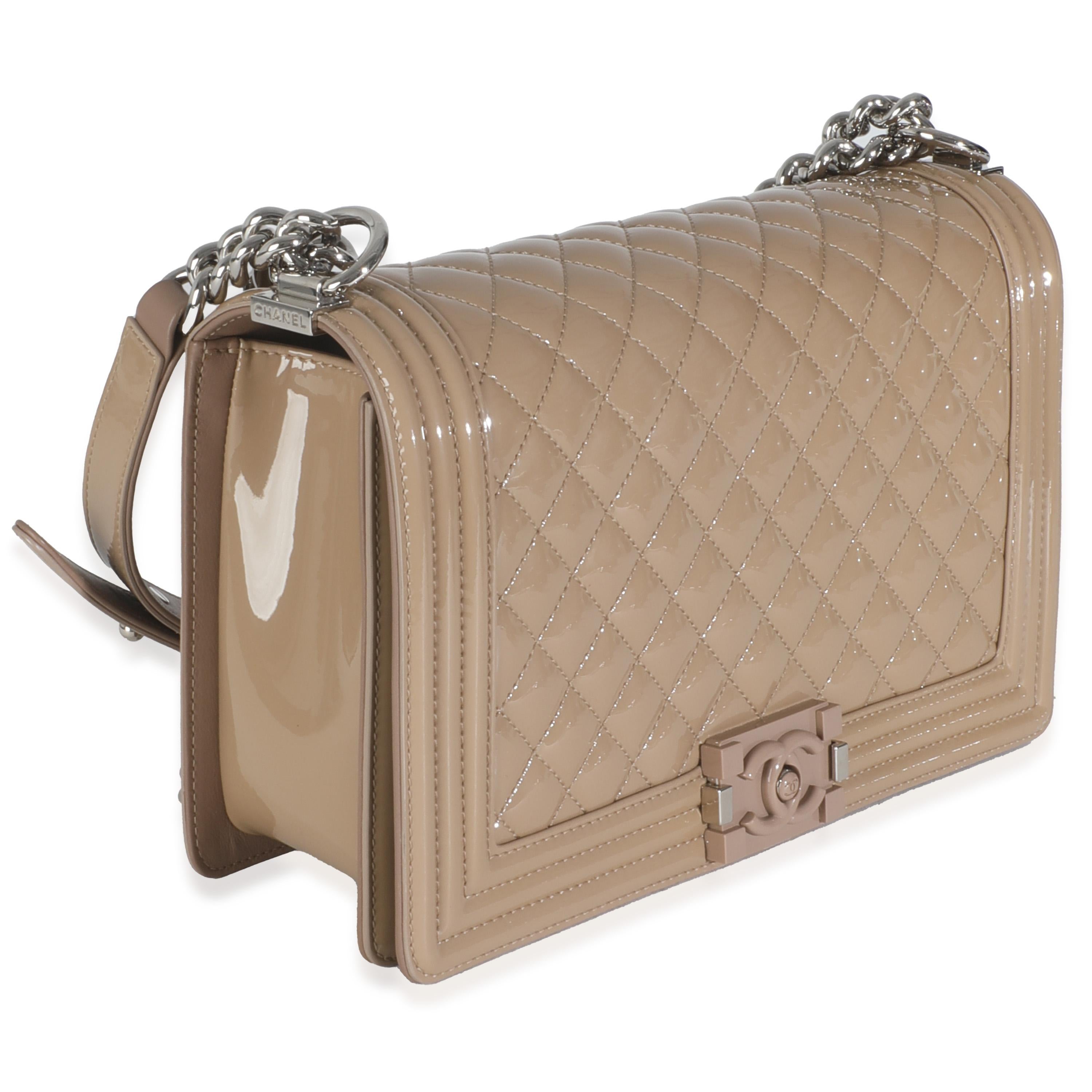Chanel Beige Quilted Patent Plexi New Medium Boy Bag In Excellent Condition For Sale In New York, NY