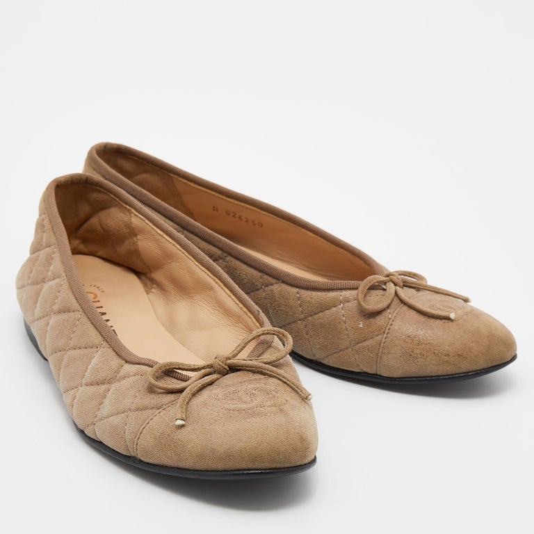 Chanel Beige Quilted Suede CC Cap Toe Bow Ballet Flats Size 37 at 1stDibs   chanel quilted loafers beige, chanel beige flats, chanel quilted ballet  flats