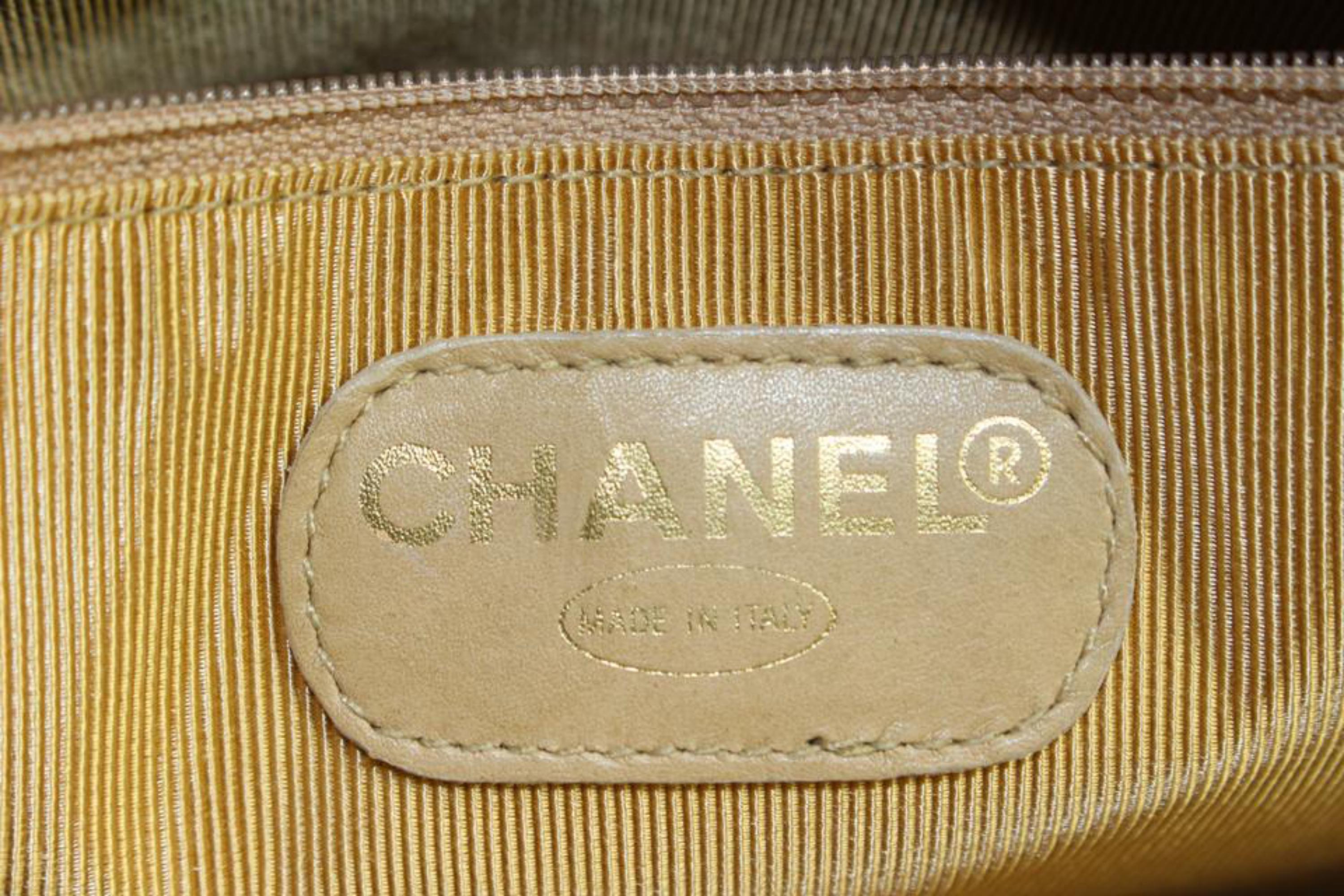 Chanel Beige Quilted Vinyl Turnlock Shoulder Bag 40ck224s In Fair Condition In Dix hills, NY